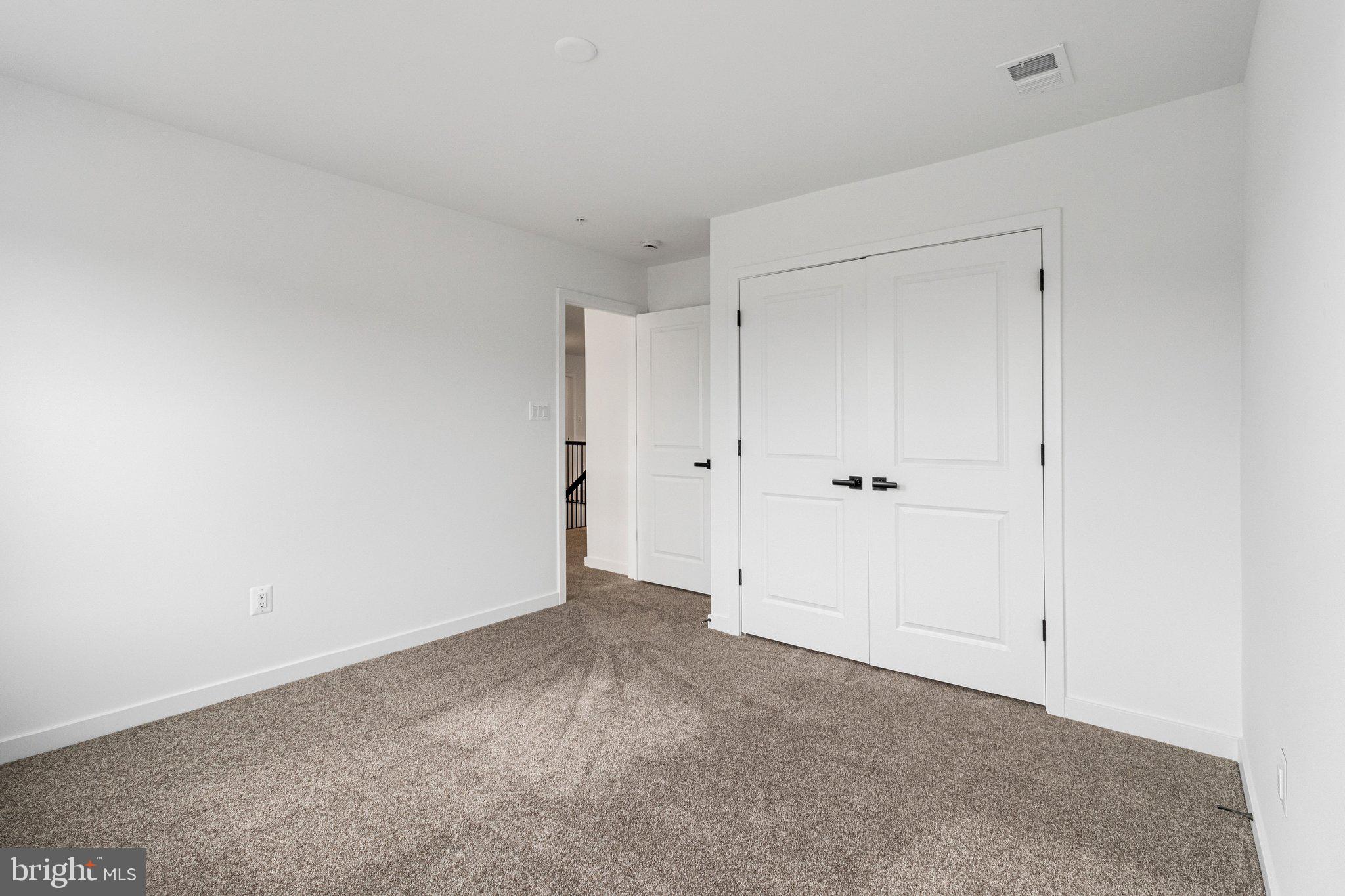 ST JAMES - Residential