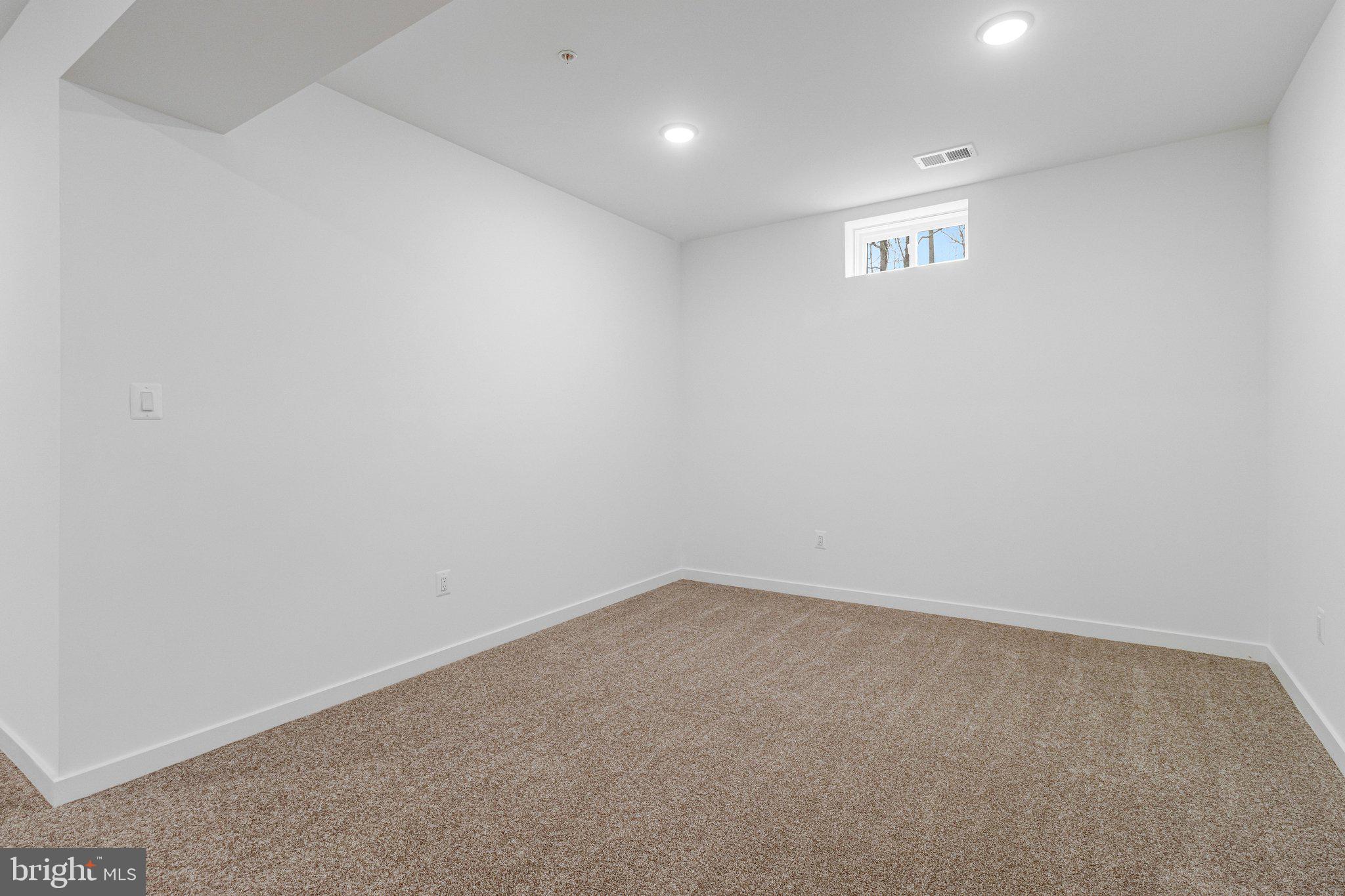 ST JAMES - Residential