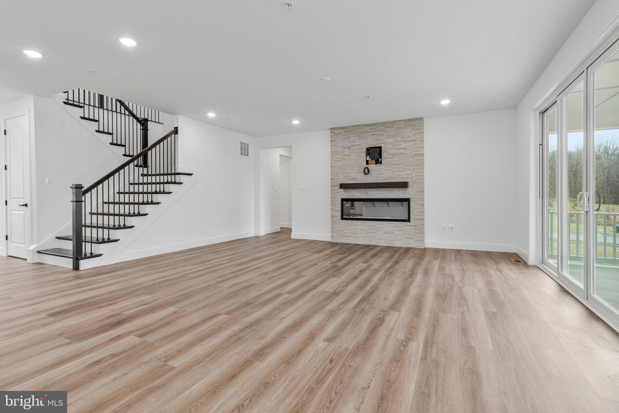 ST JAMES - Residential