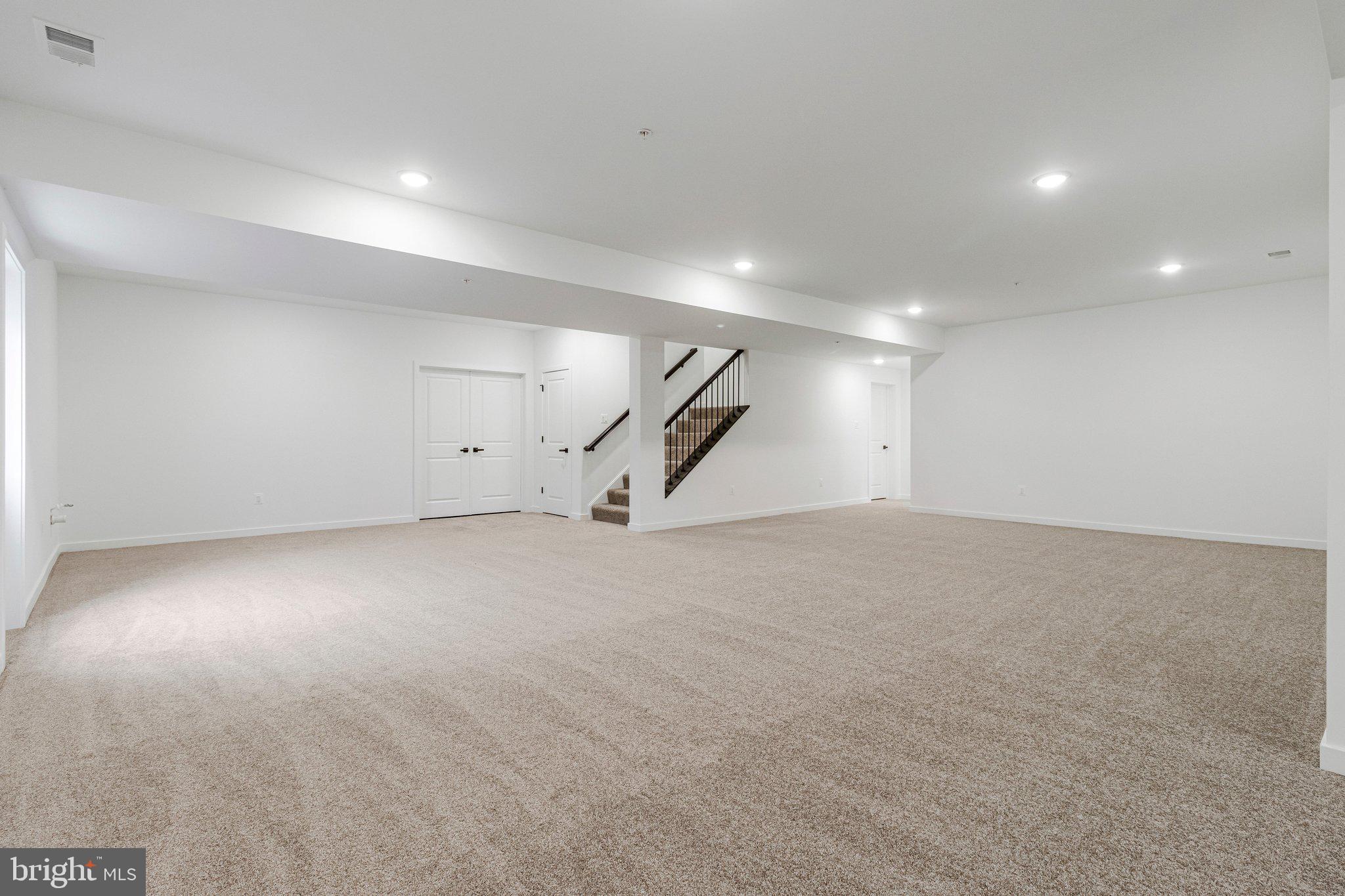 ST JAMES - Residential