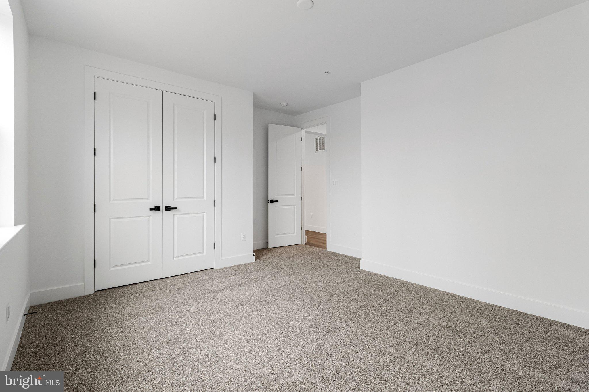 ST JAMES - Residential