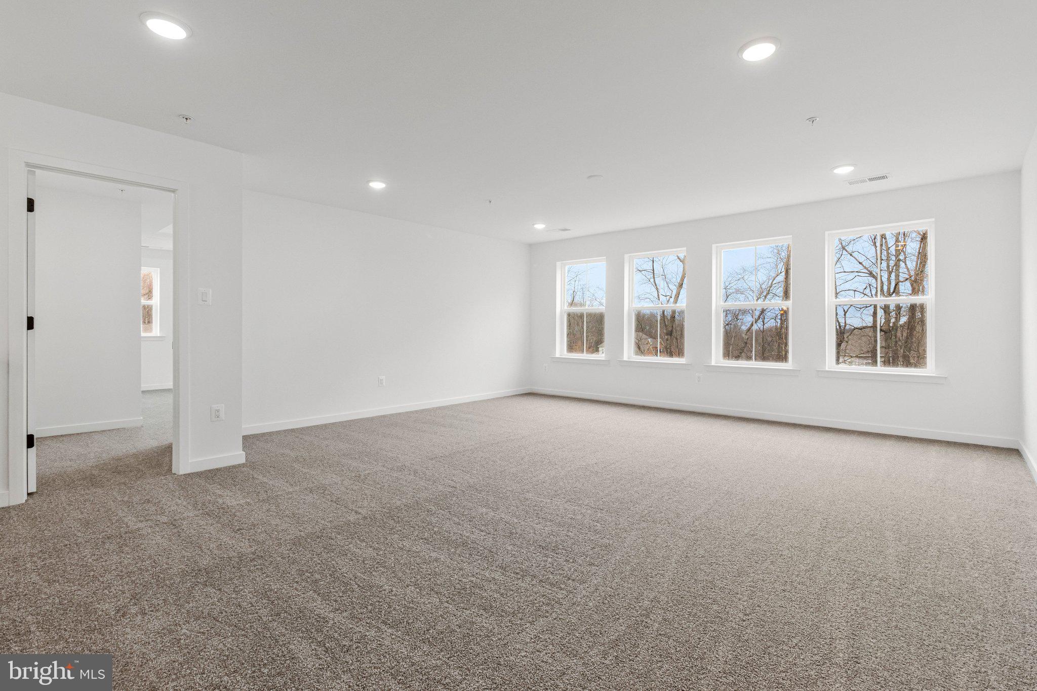 ST JAMES - Residential