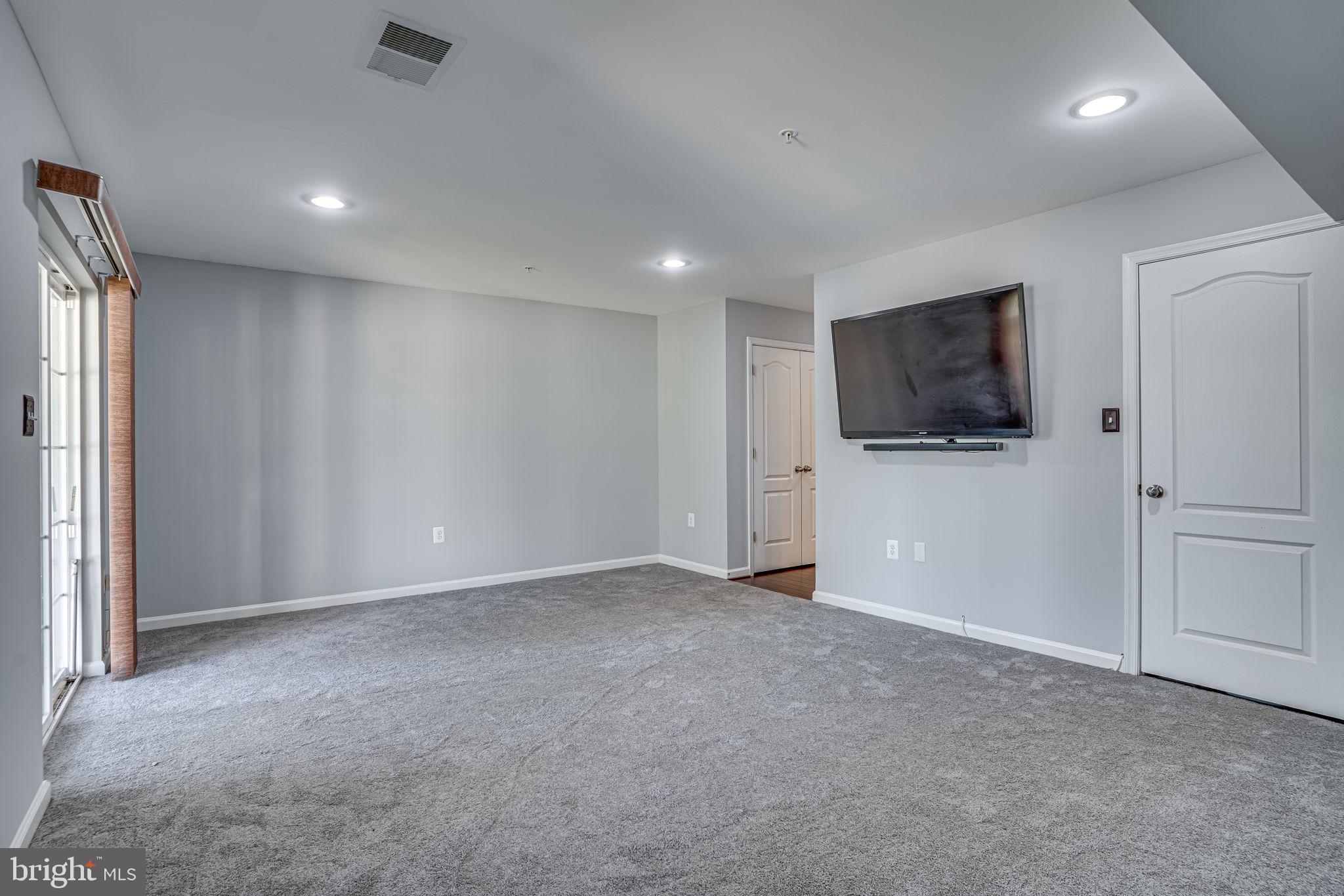 GLENEAGLES TOWNHOMES - Residential