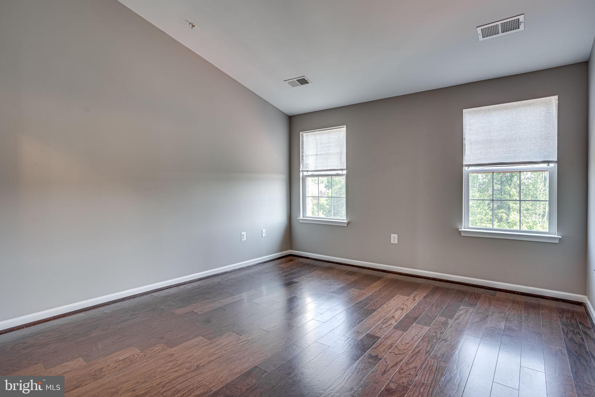 GLENEAGLES TOWNHOMES - Residential