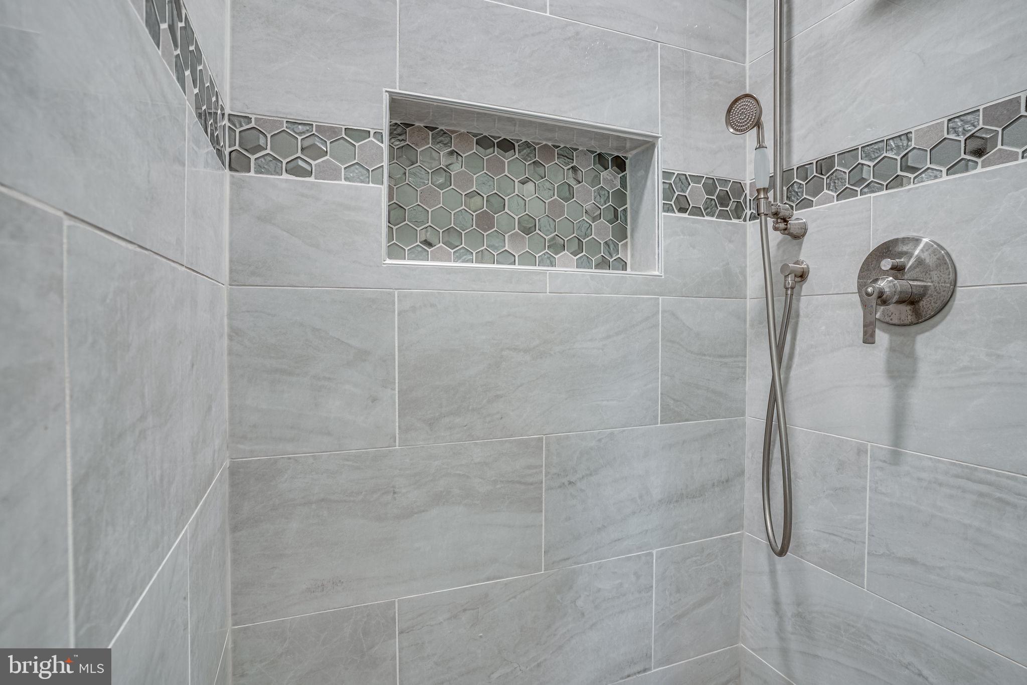 GLENEAGLES TOWNHOMES - Residential