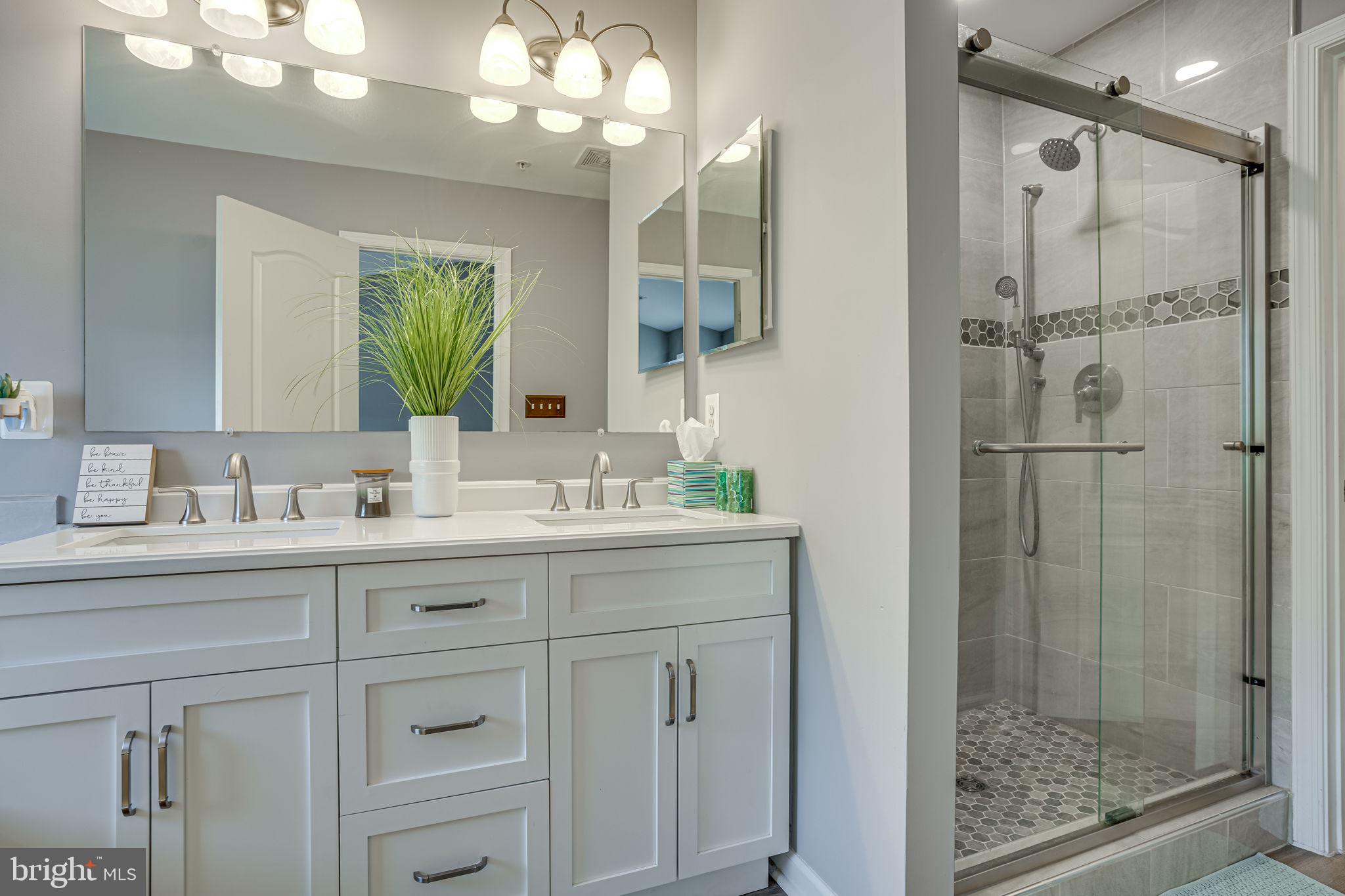 GLENEAGLES TOWNHOMES - Residential