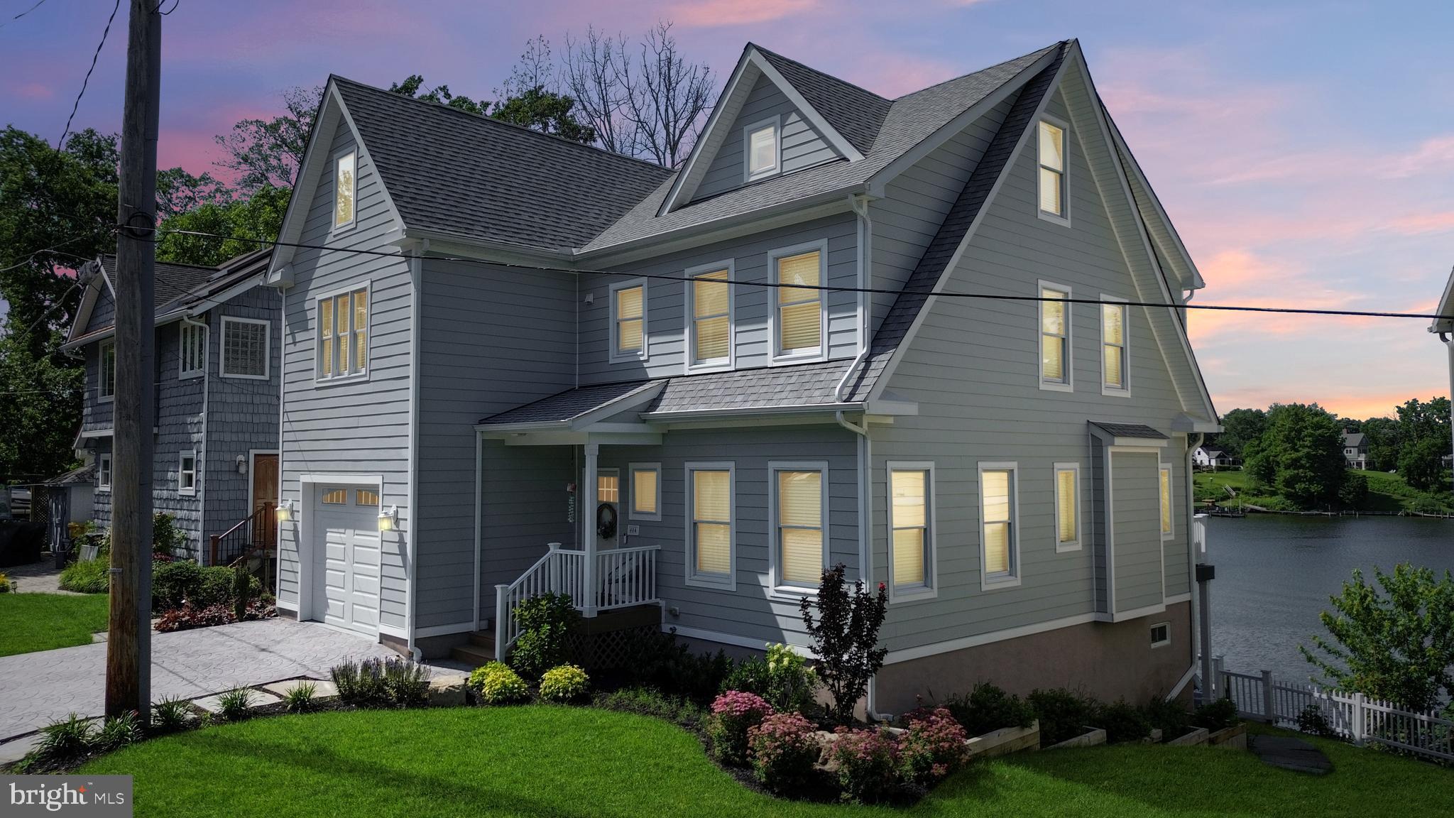 404 ALAMEDA PARKWAY