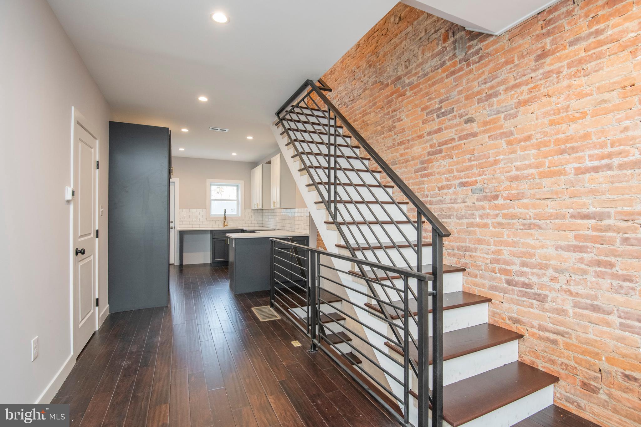 POINT BREEZE - Residential