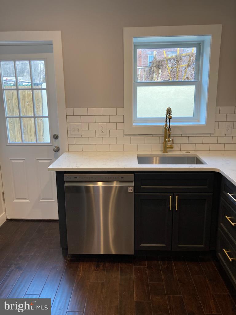 POINT BREEZE - Residential