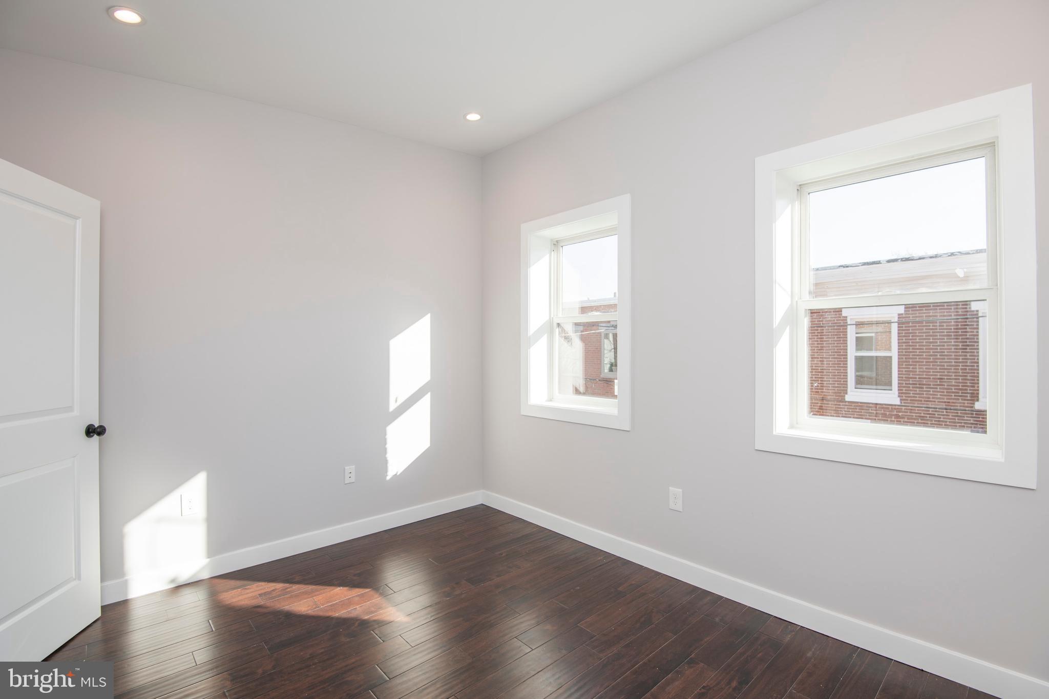 POINT BREEZE - Residential