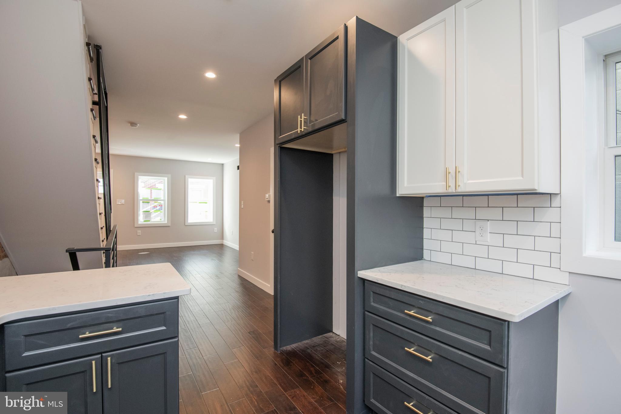 POINT BREEZE - Residential