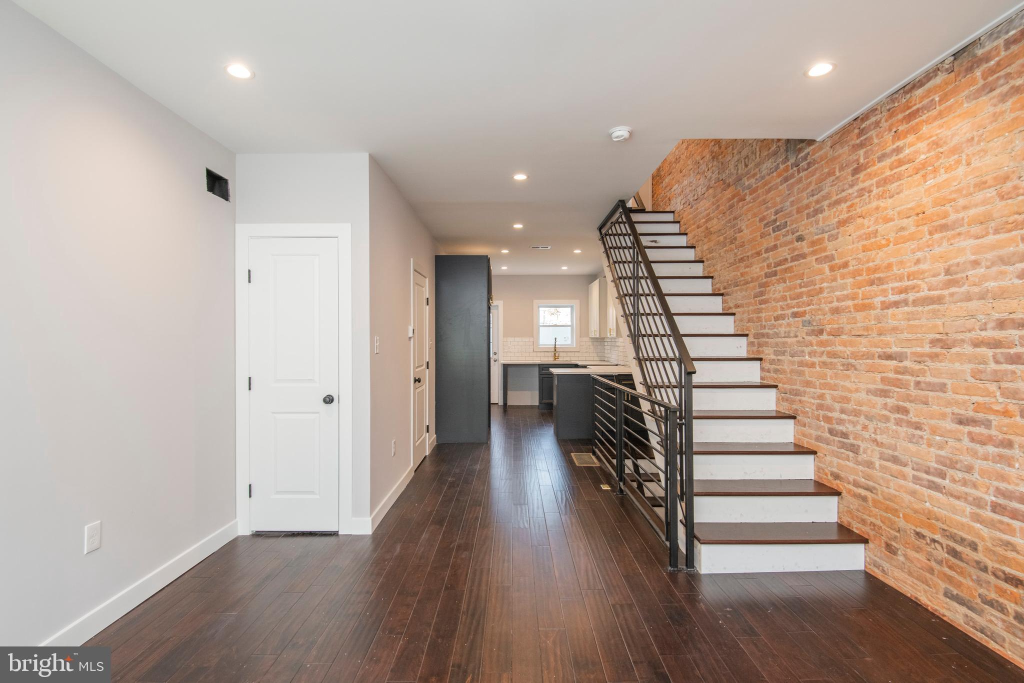 POINT BREEZE - Residential