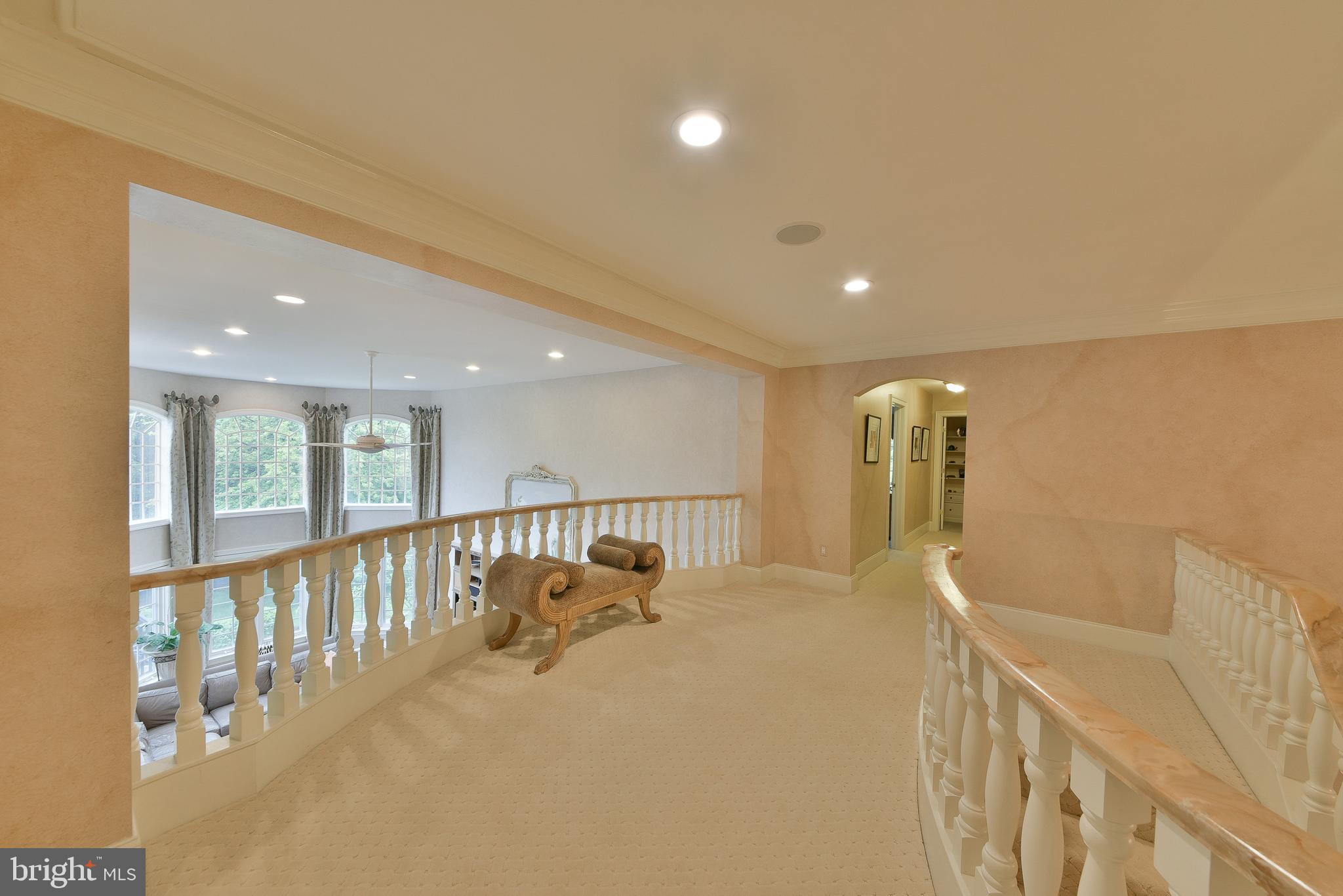 LAMPLIGHTER GLEN - Residential