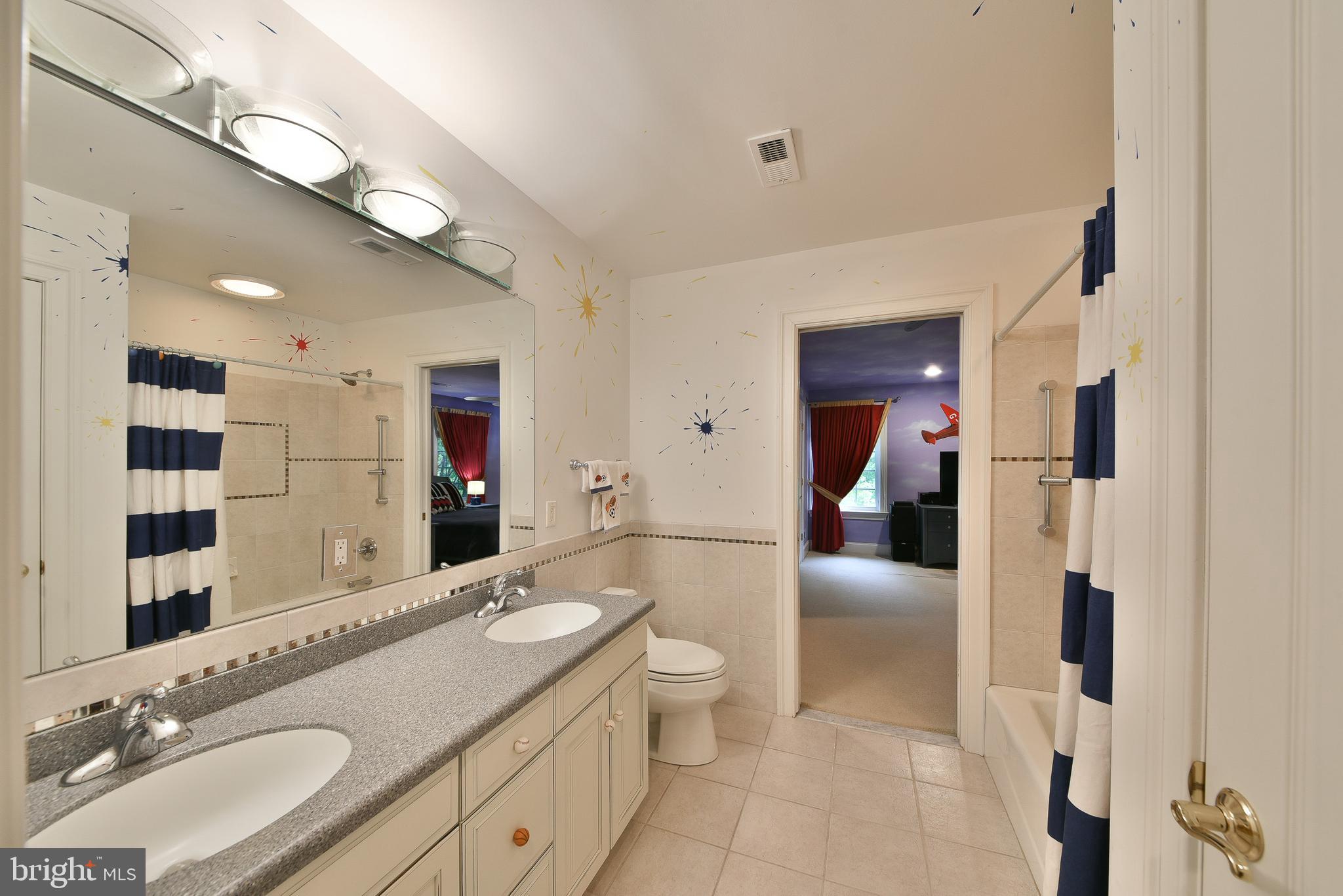 LAMPLIGHTER GLEN - Residential