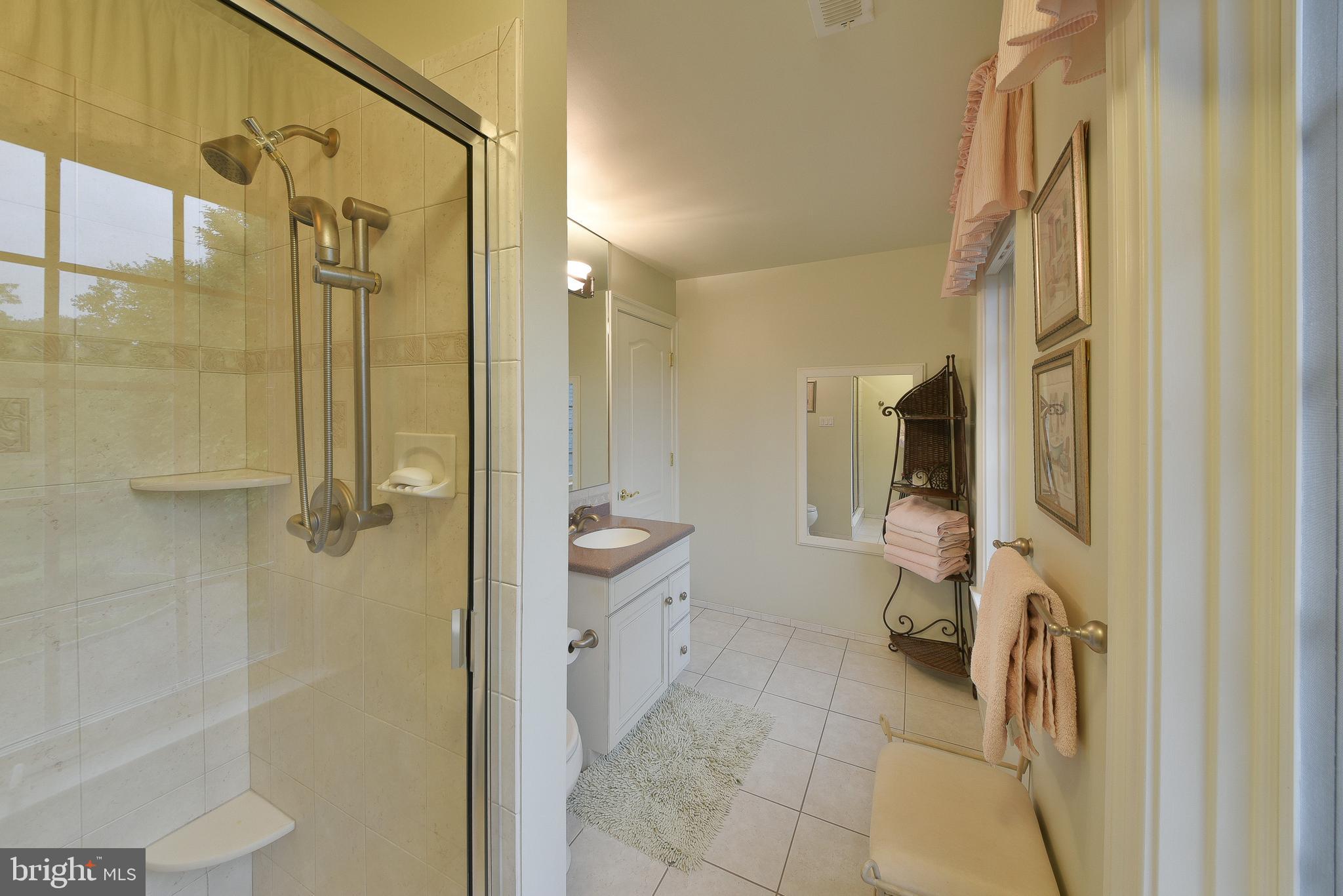 LAMPLIGHTER GLEN - Residential