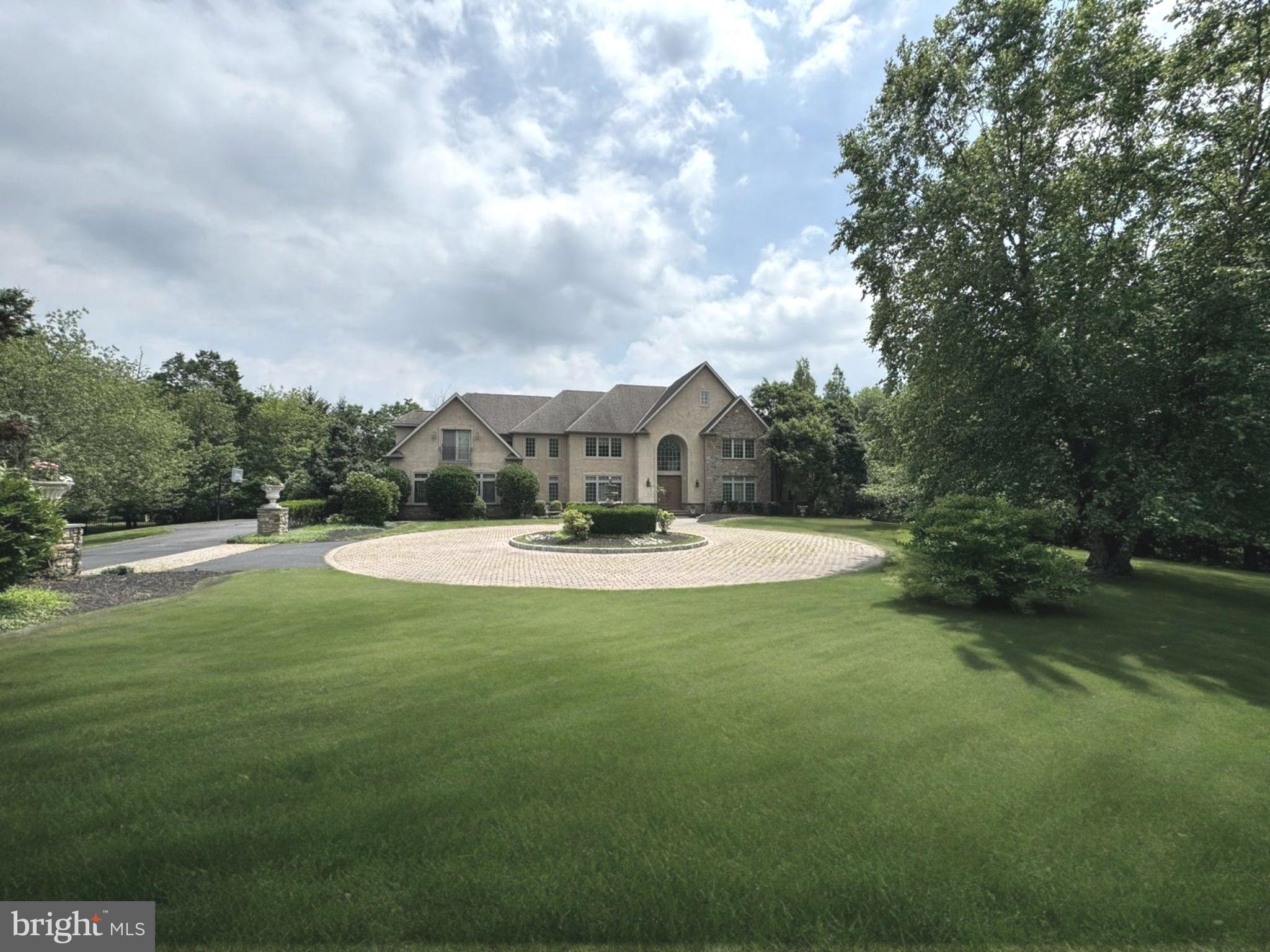 1389 LAMPLIGHTER CIRCLE
