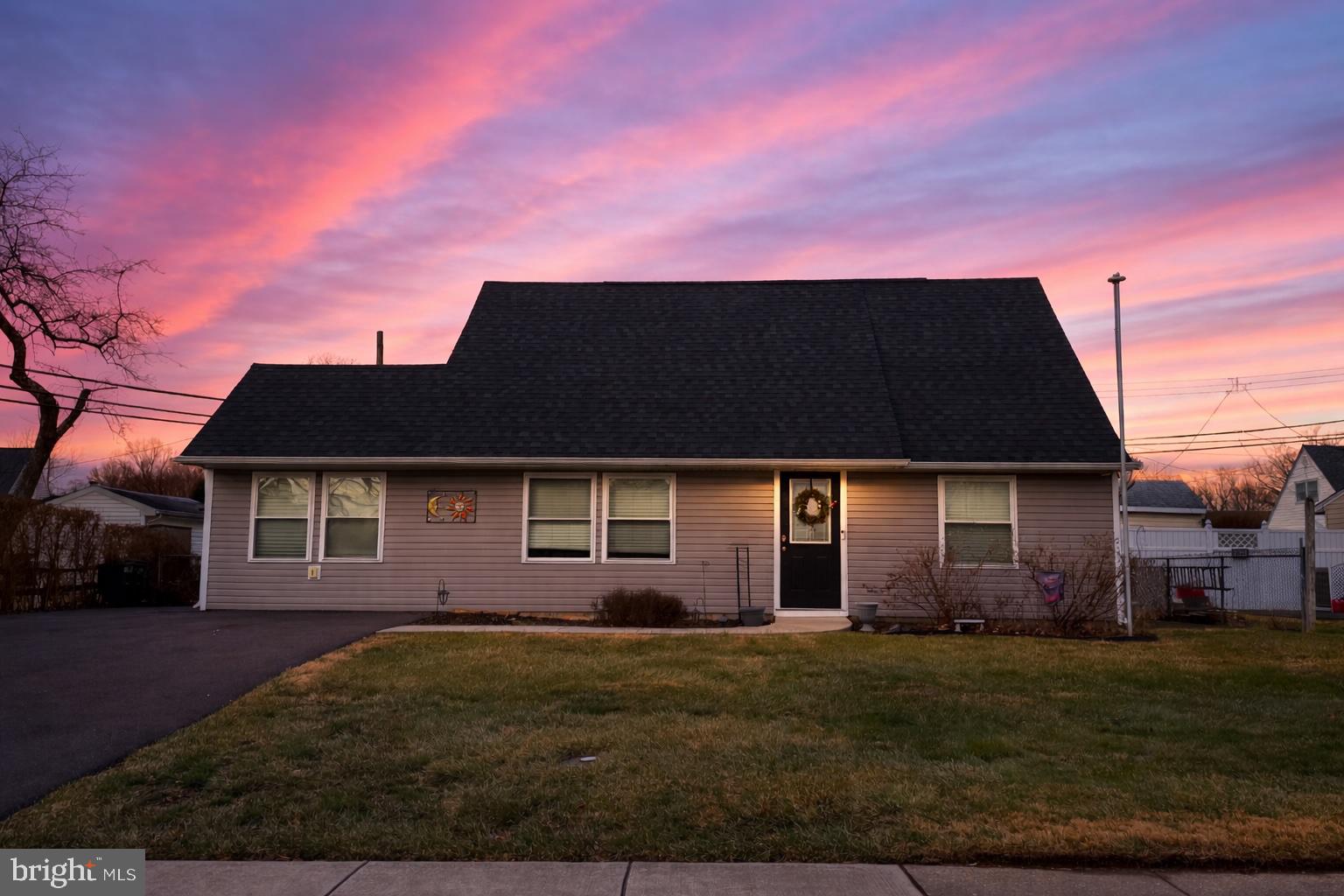 JUNIPER HILL - Residential