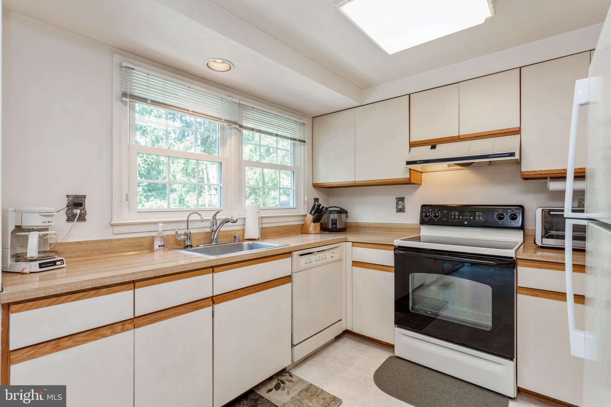 SUFFOLK PLACE - Residential