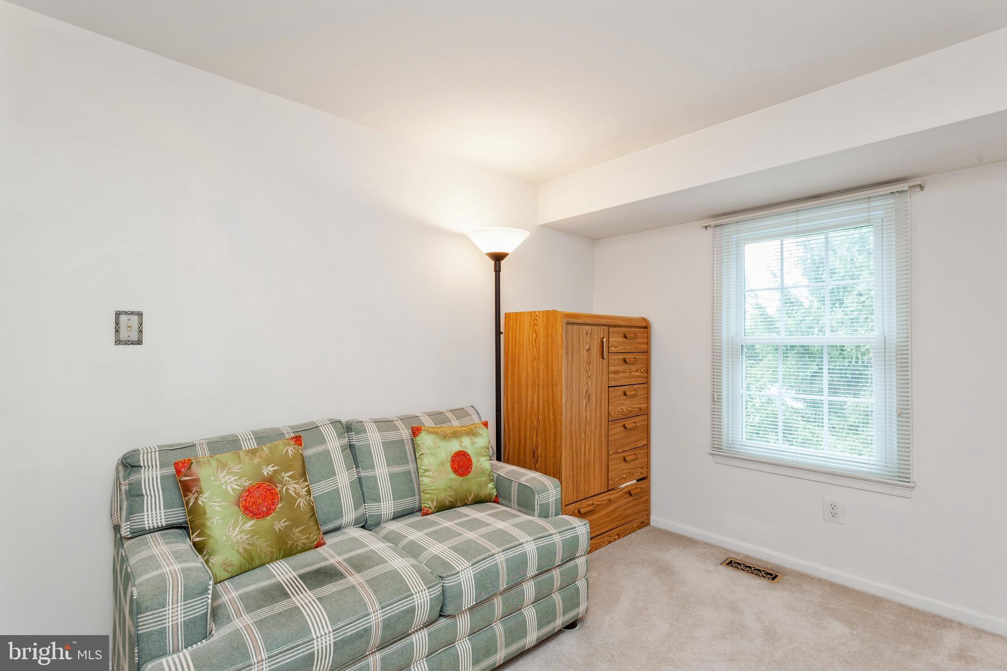 SUFFOLK PLACE - Residential