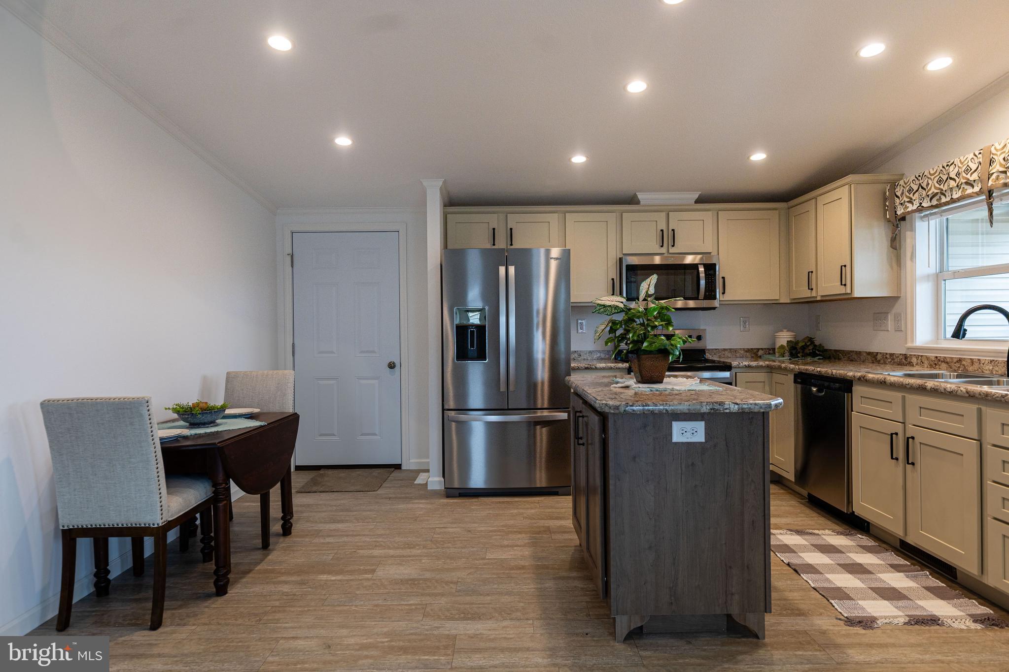 SHIPPENSBURG VILLAGE - Residential