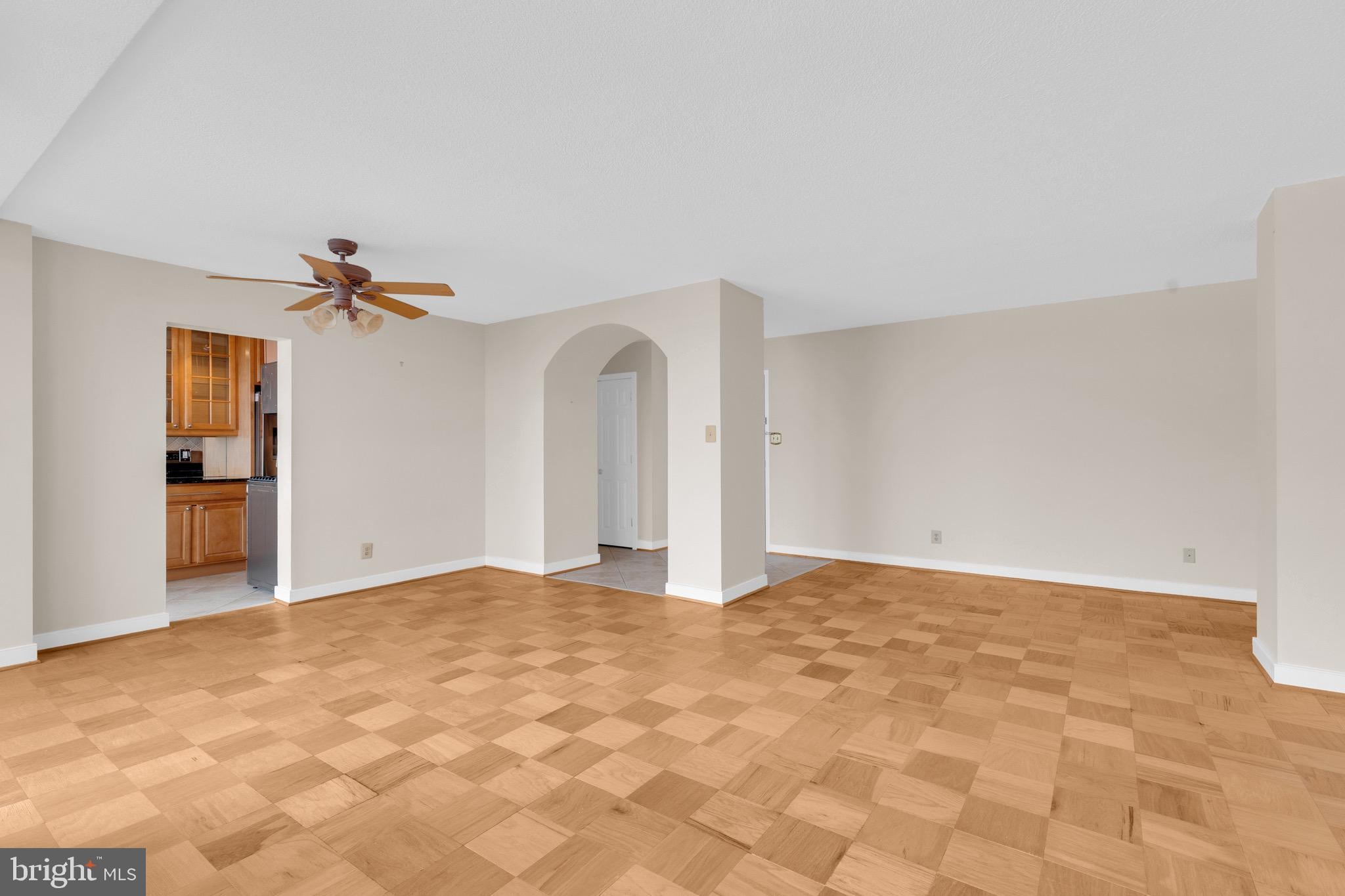 501 SLATERS LANE 903