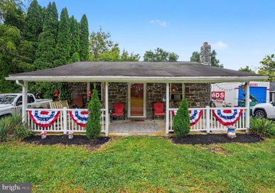 160 CLAPSADDLE ROAD GETTYSBURG PA 17325