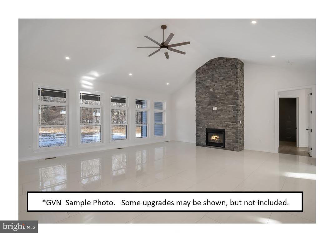 GREEN VALLEY CROSS - Residential