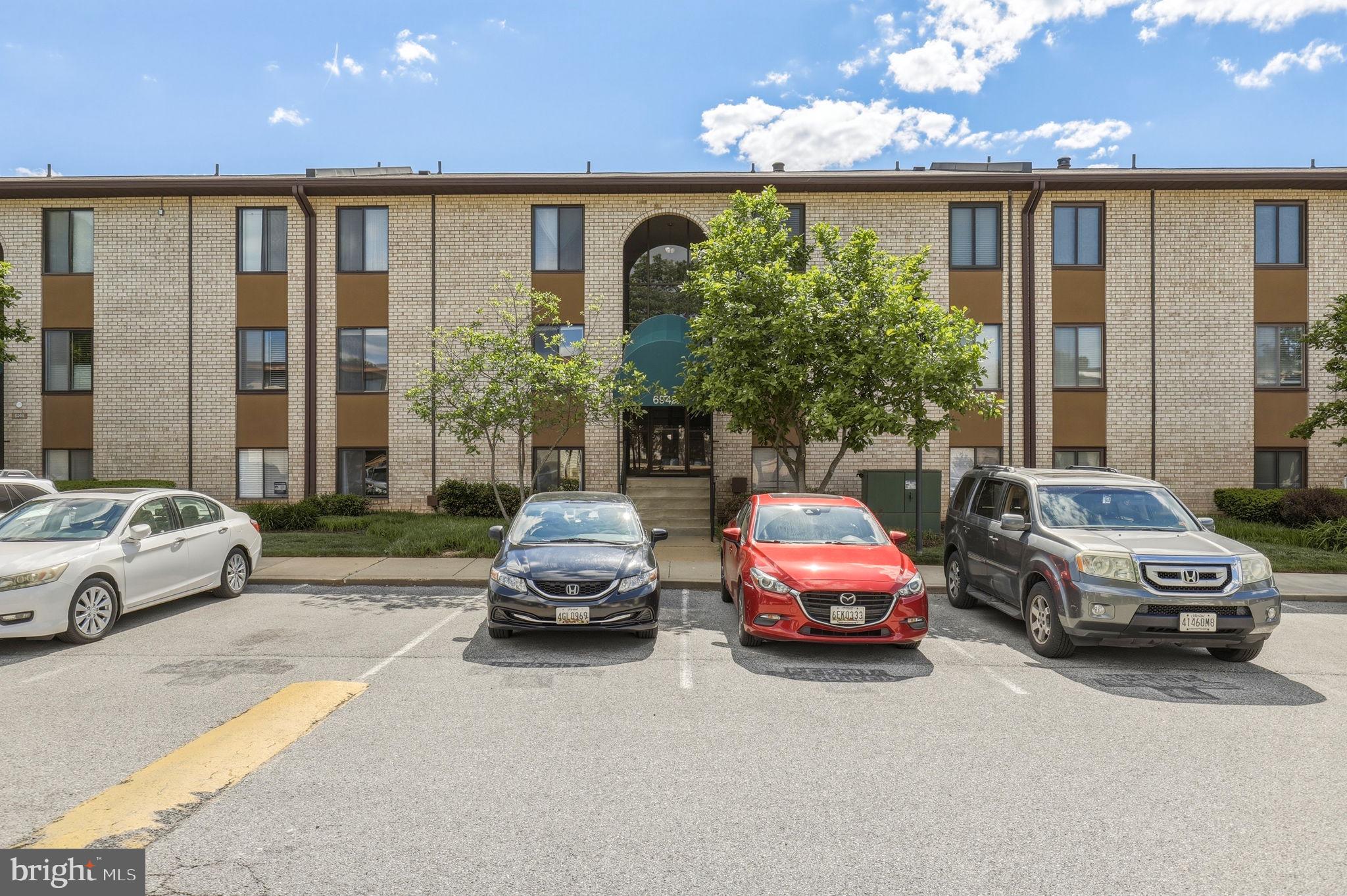 HUNTING RIDGE CONDOMINIUM - Residential