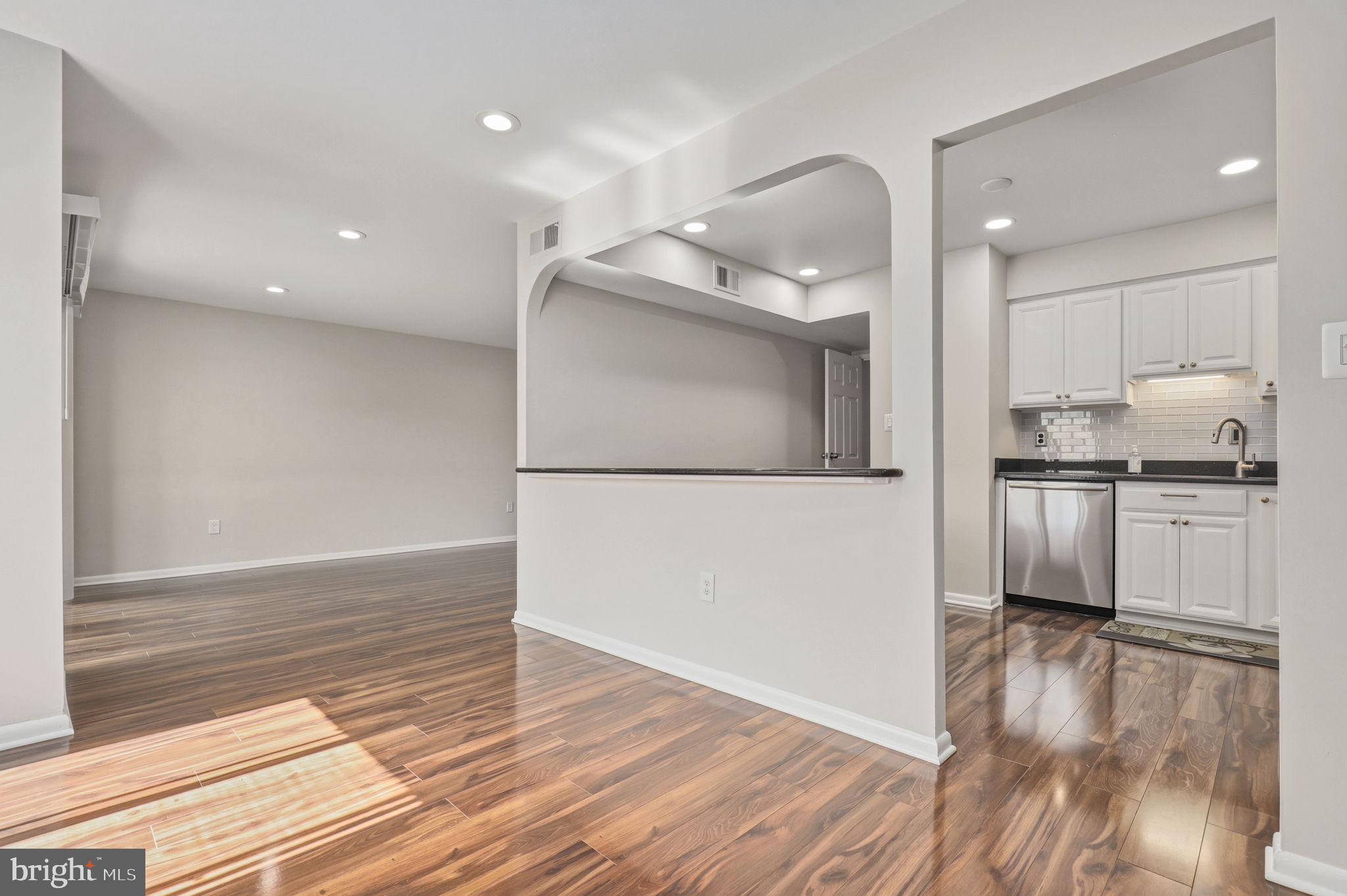 HUNTING RIDGE CONDOMINIUM - Residential