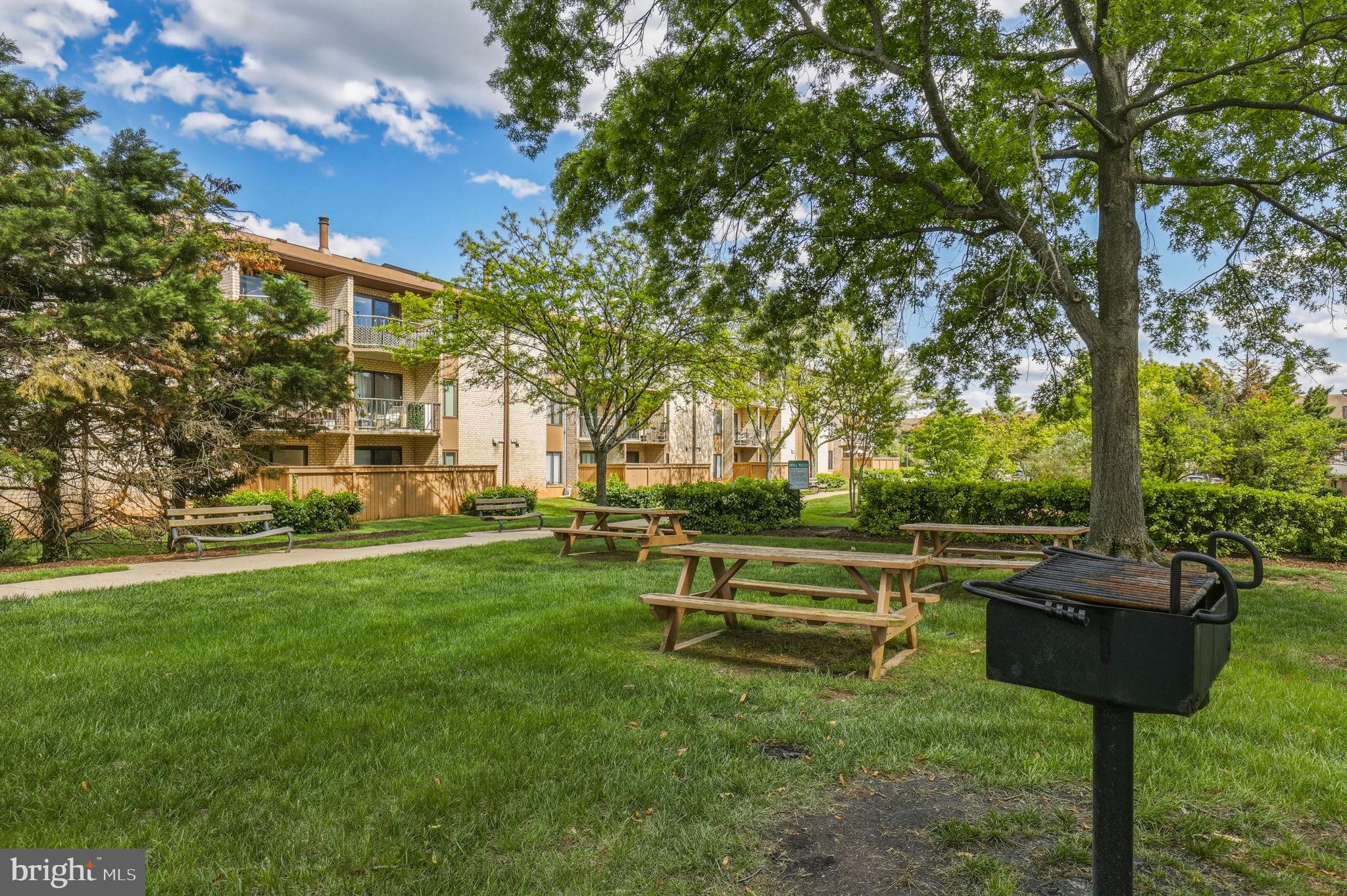 HUNTING RIDGE CONDOMINIUM - Residential