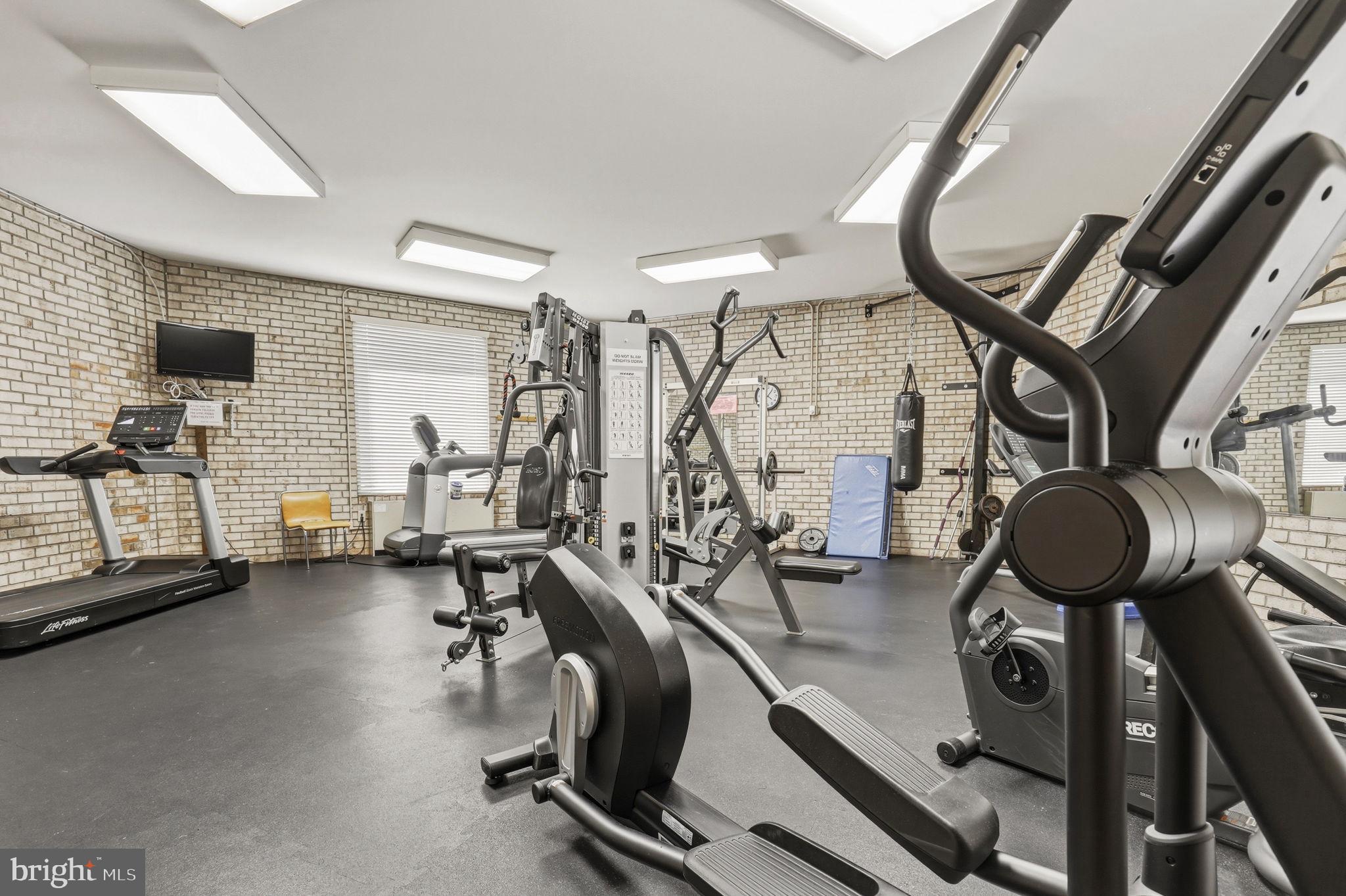 HUNTING RIDGE CONDOMINIUM - Residential