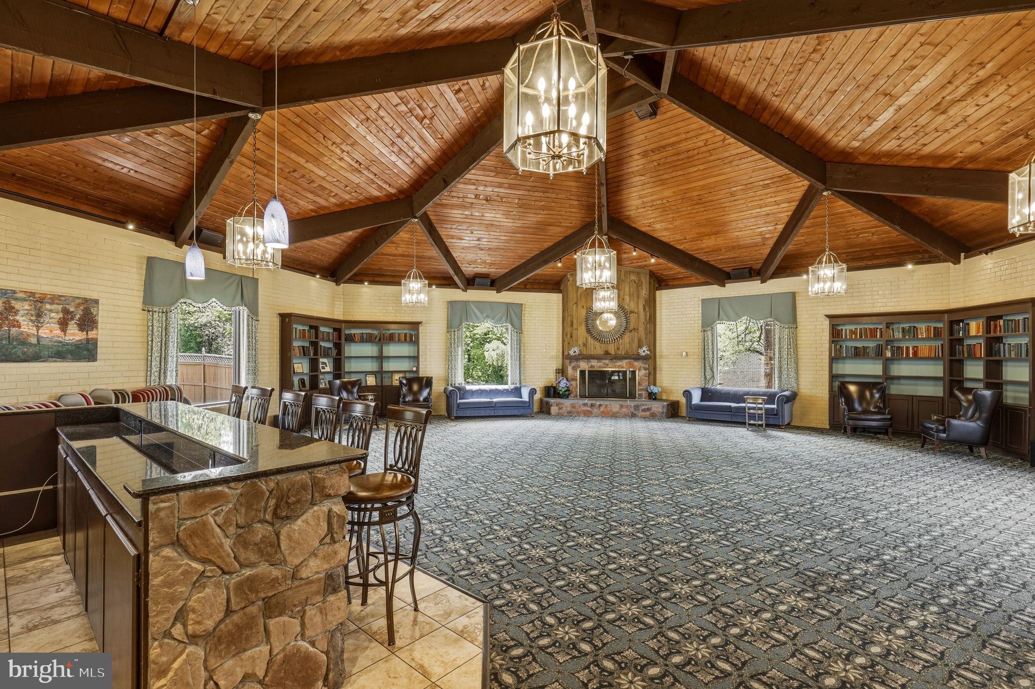HUNTING RIDGE CONDOMINIUM - Residential