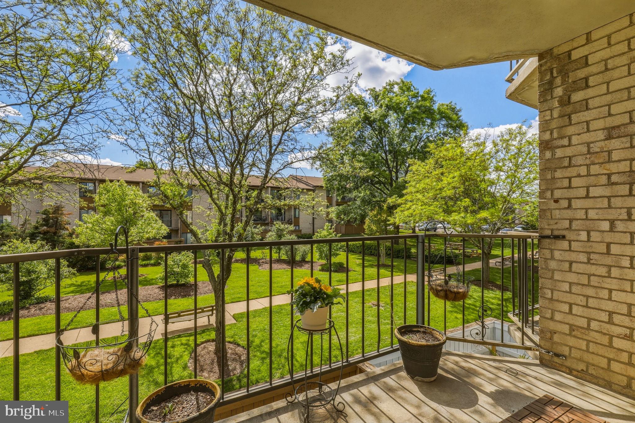HUNTING RIDGE CONDOMINIUM - Residential