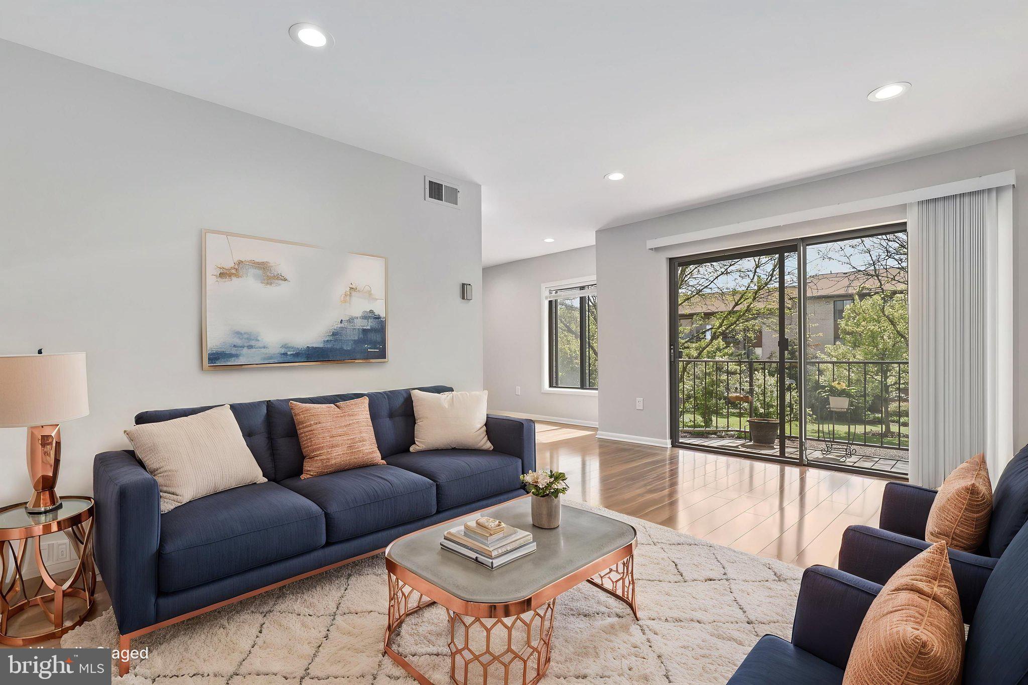 HUNTING RIDGE CONDOMINIUM - Residential