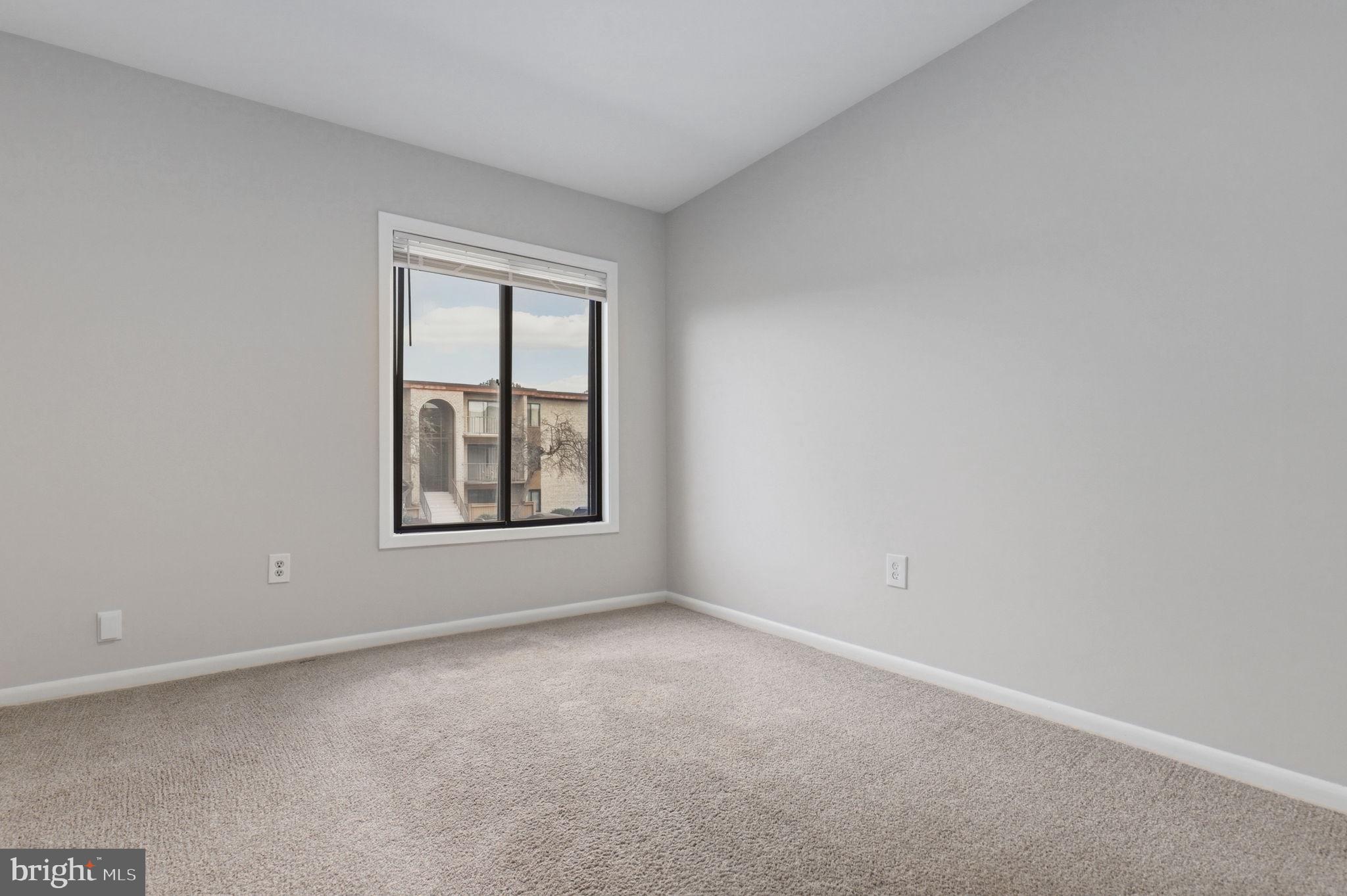 HUNTING RIDGE CONDOMINIUM - Residential