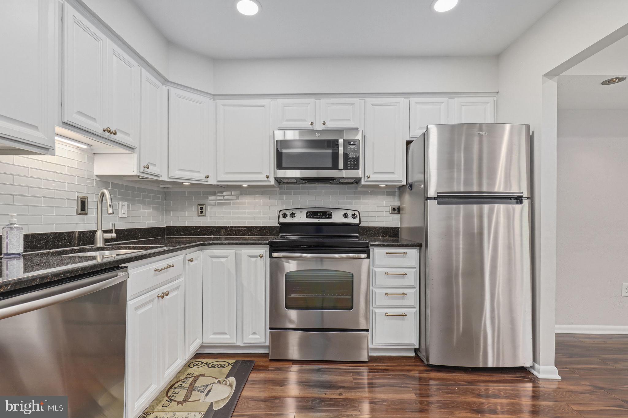 HUNTING RIDGE CONDOMINIUM - Residential