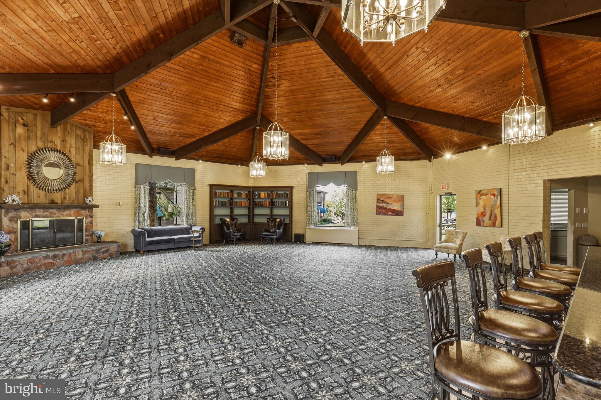 HUNTING RIDGE CONDOMINIUM - Residential