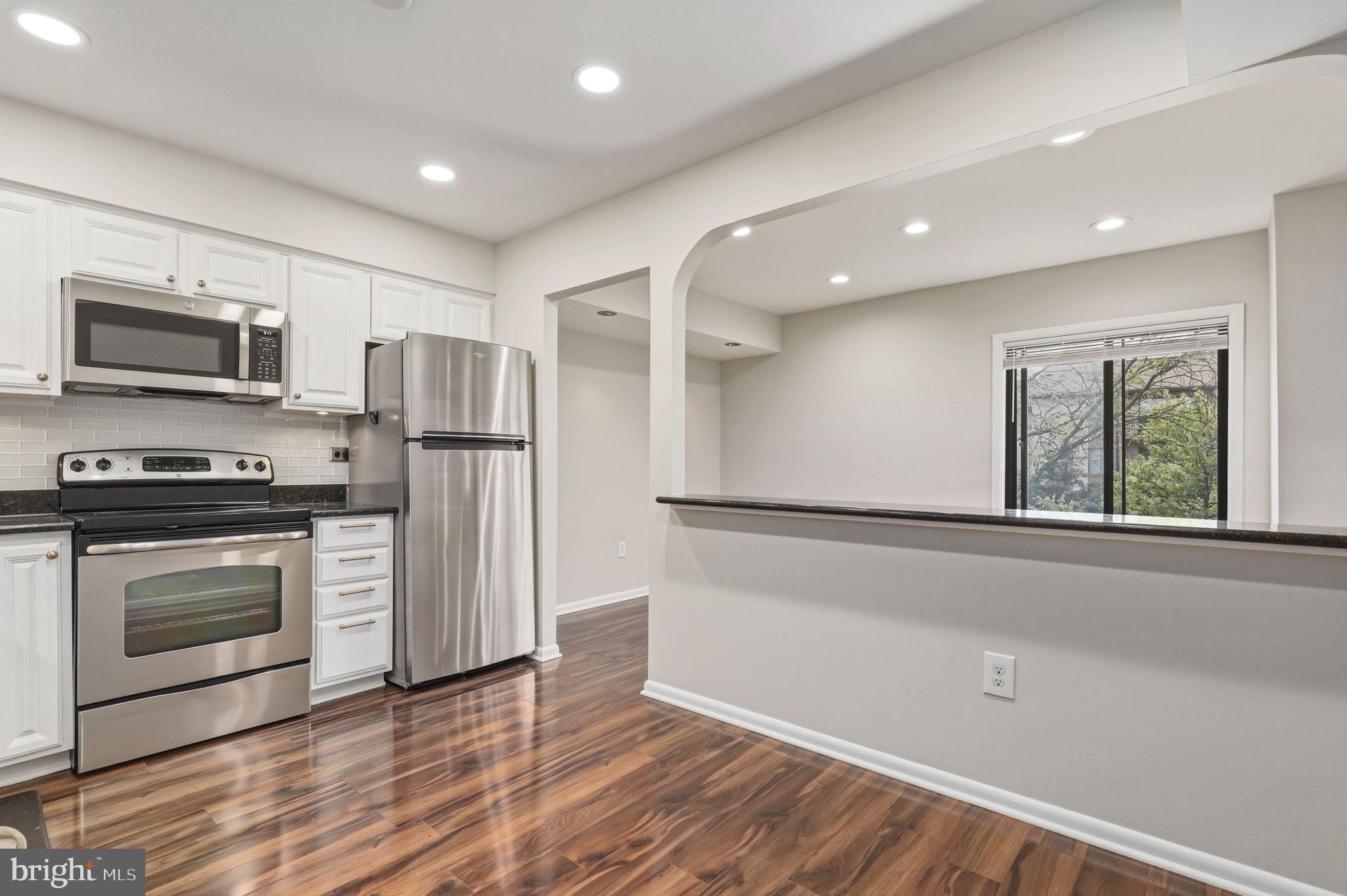 HUNTING RIDGE CONDOMINIUM - Residential