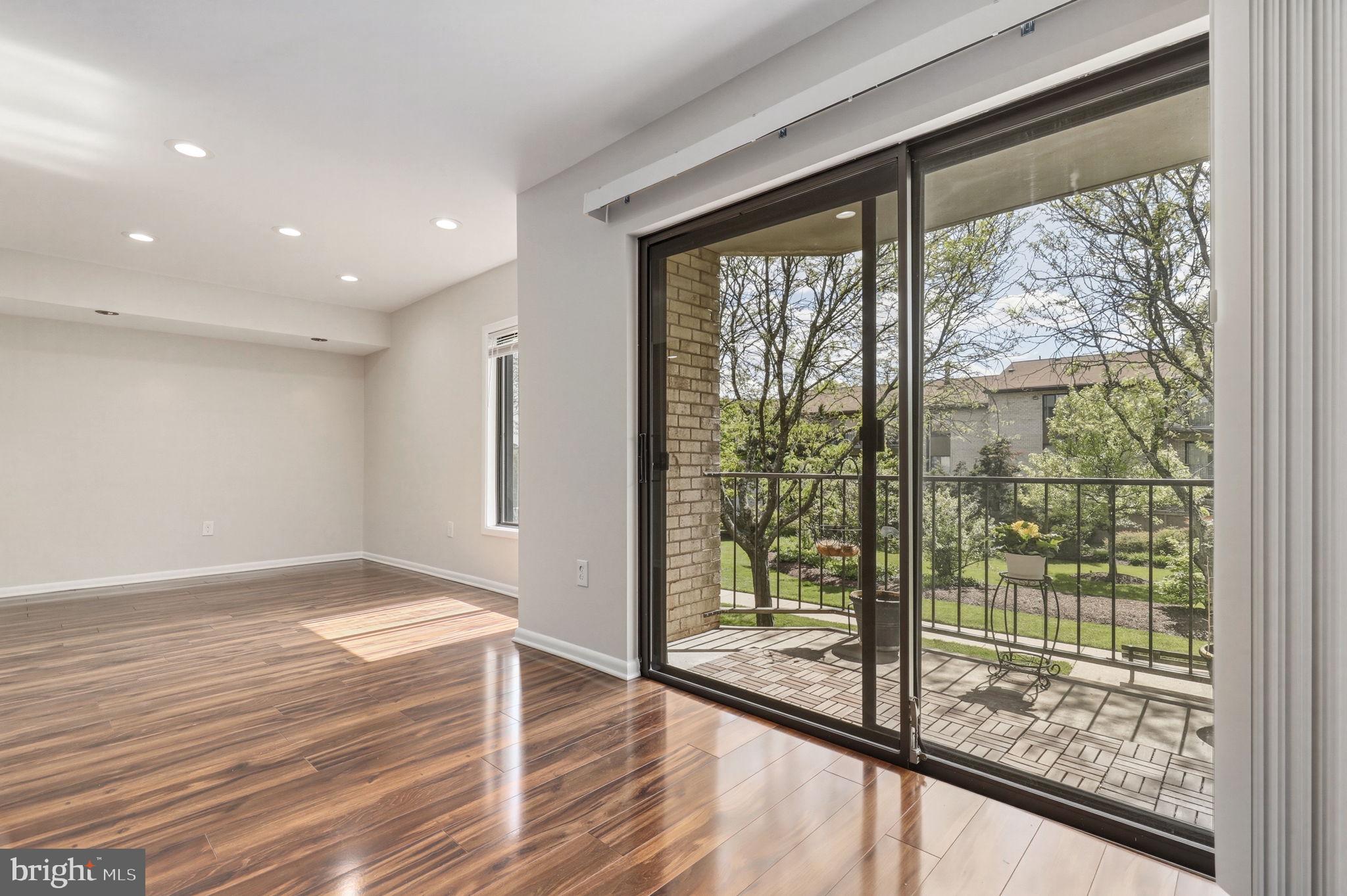 HUNTING RIDGE CONDOMINIUM - Residential