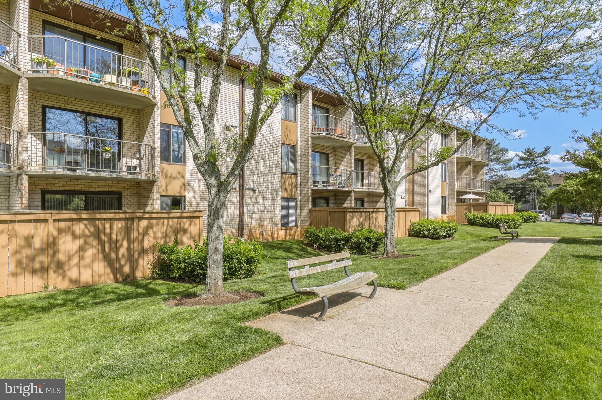 HUNTING RIDGE CONDOMINIUM - Residential