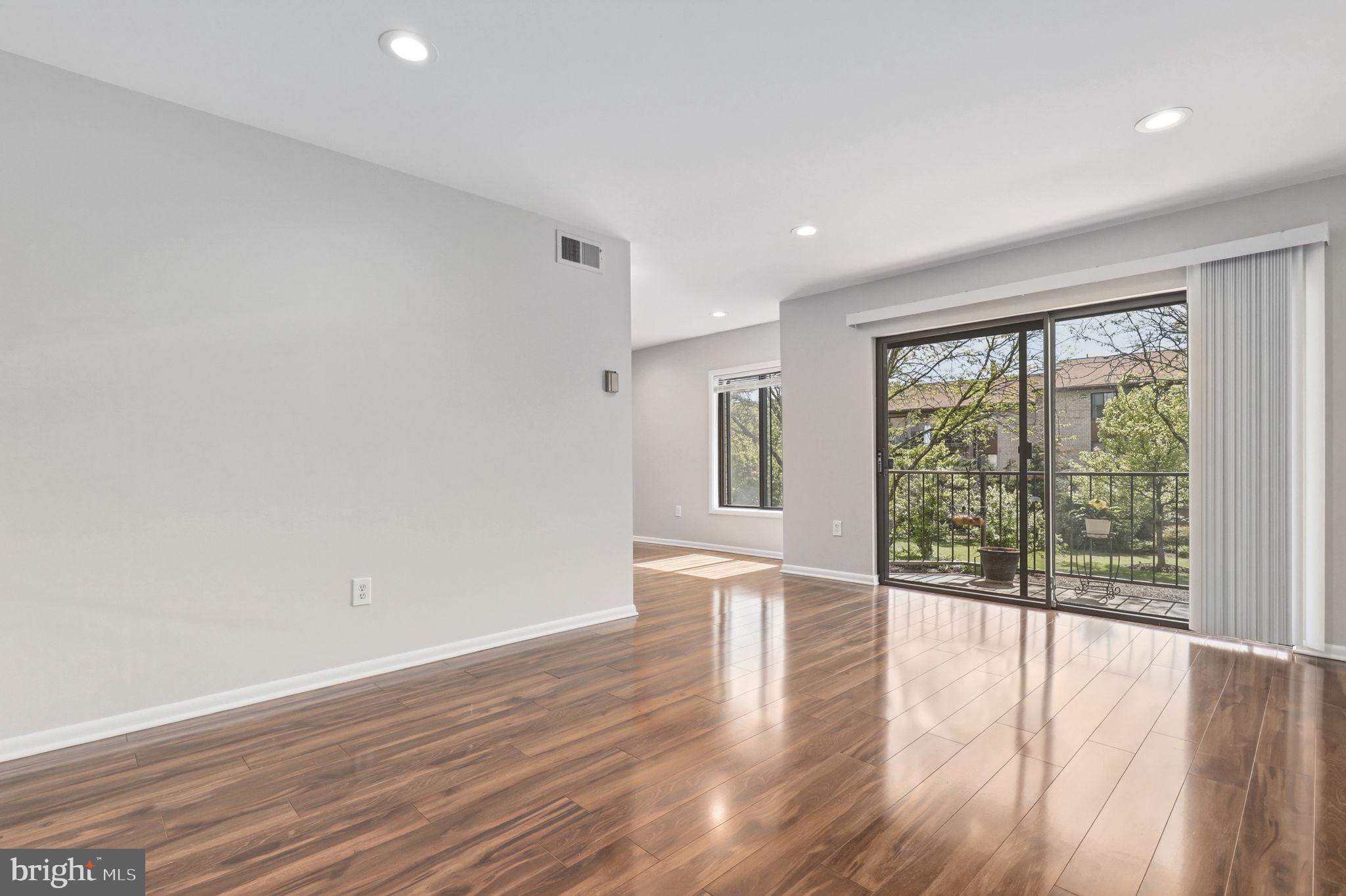 HUNTING RIDGE CONDOMINIUM - Residential