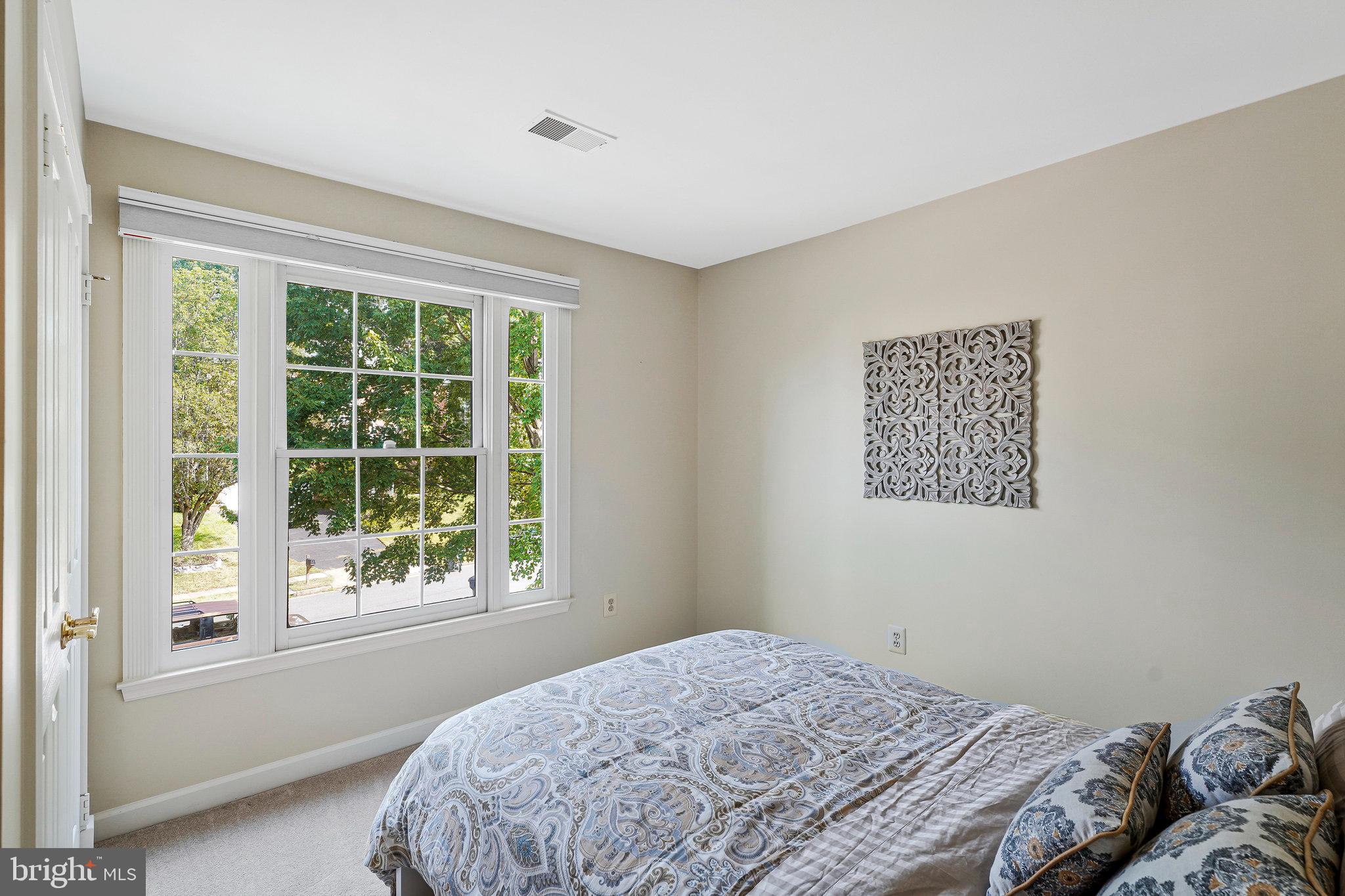 POTOMAC LAKES - Residential