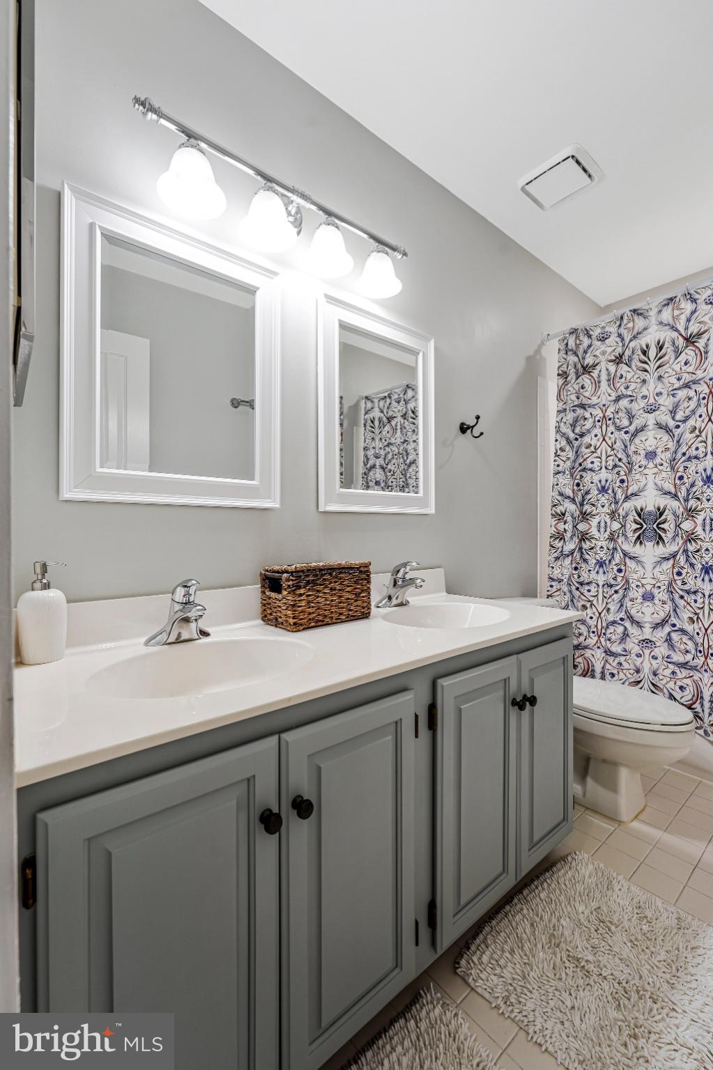 POTOMAC LAKES - Residential