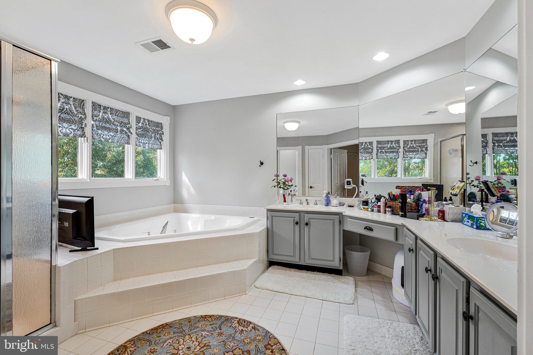 POTOMAC LAKES - Residential