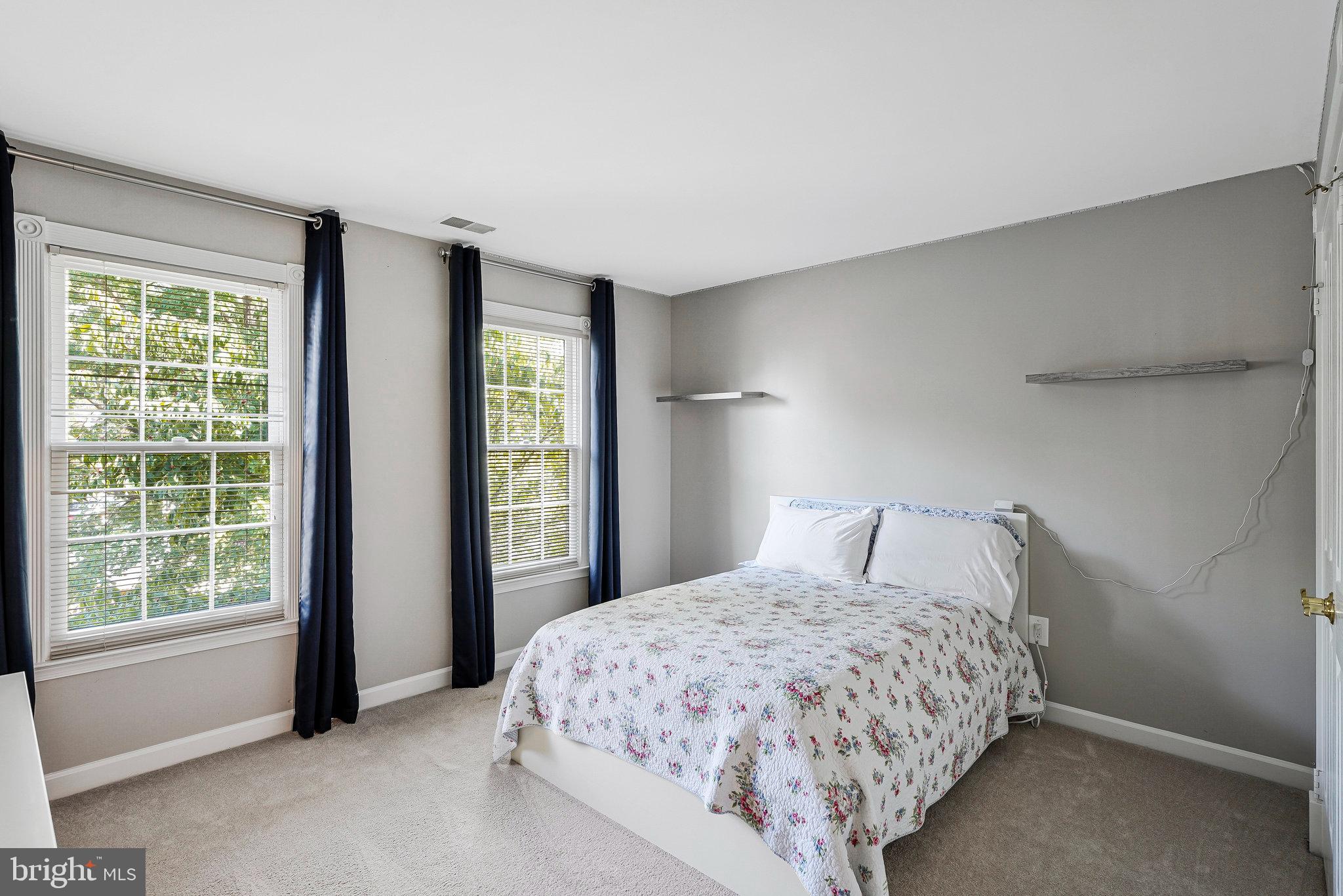 POTOMAC LAKES - Residential