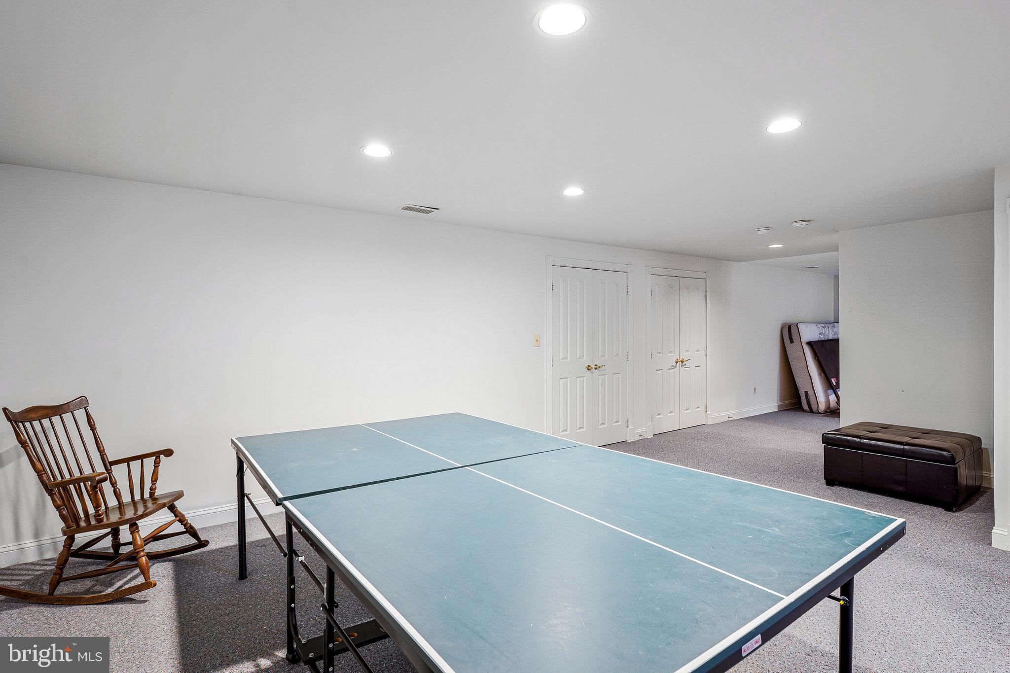 POTOMAC LAKES - Residential