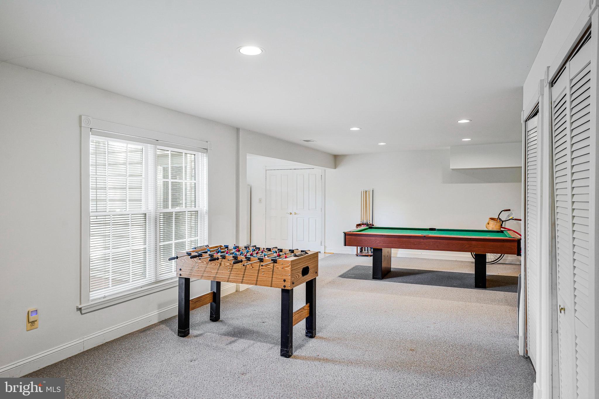 POTOMAC LAKES - Residential