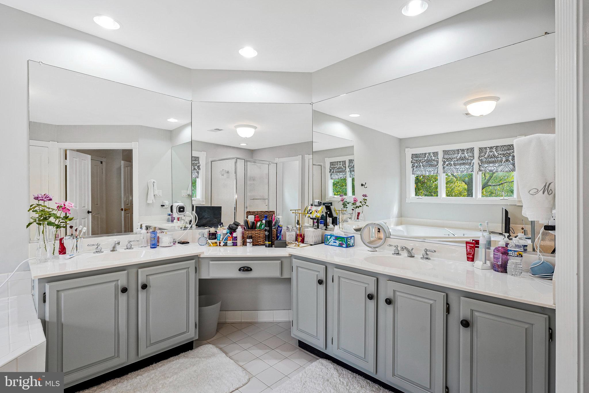 POTOMAC LAKES - Residential