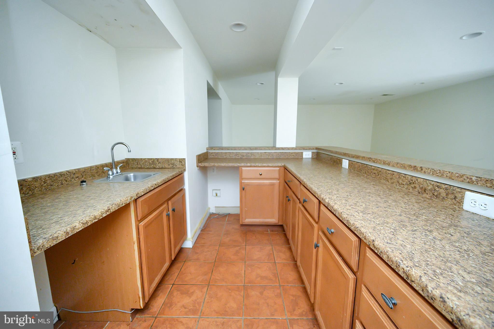 SOMERSET - Residential