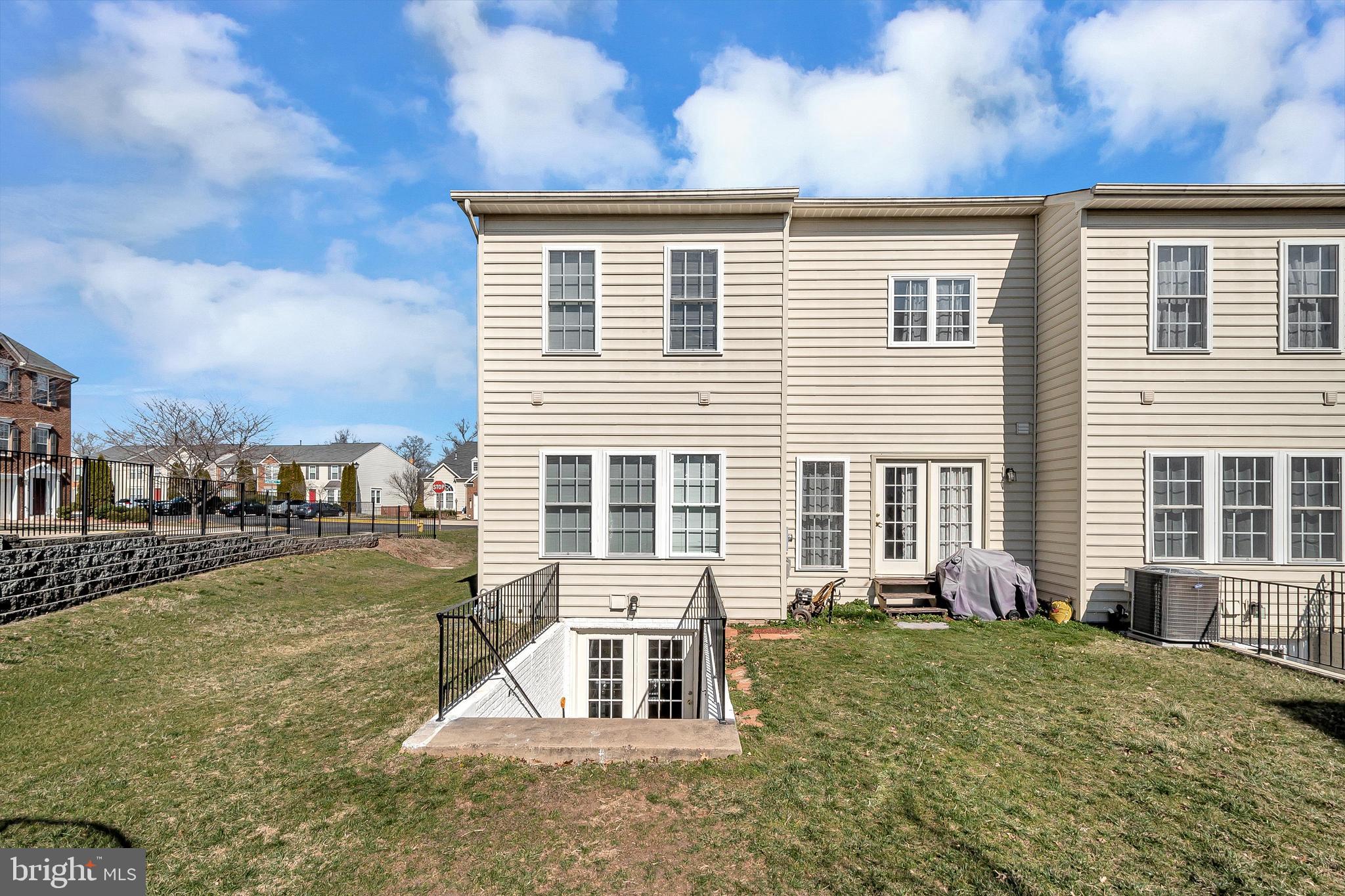 SOMERSET - Residential